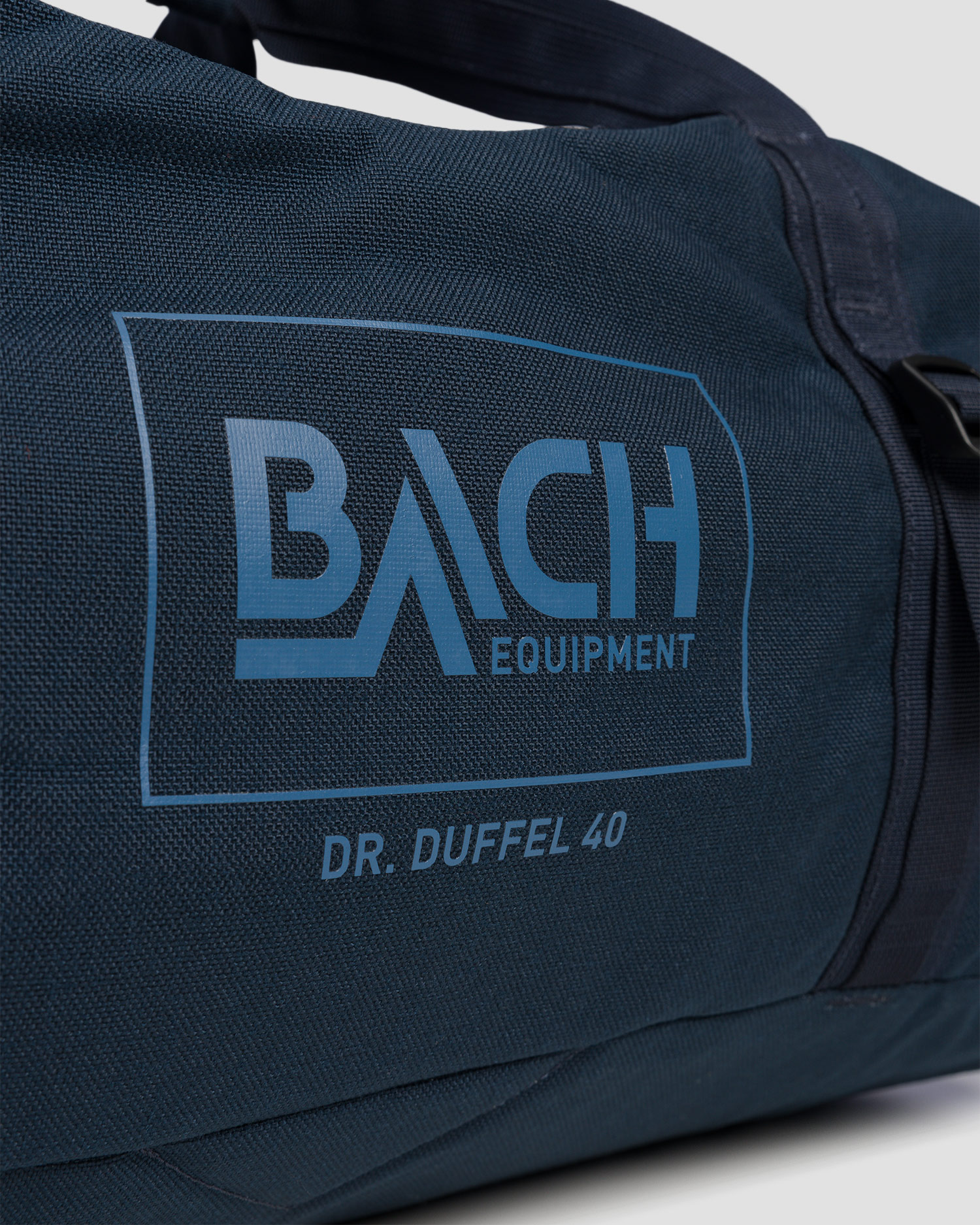 Tmavomodrá cestovná taška 2v1 Bach Dr. Duffel 40