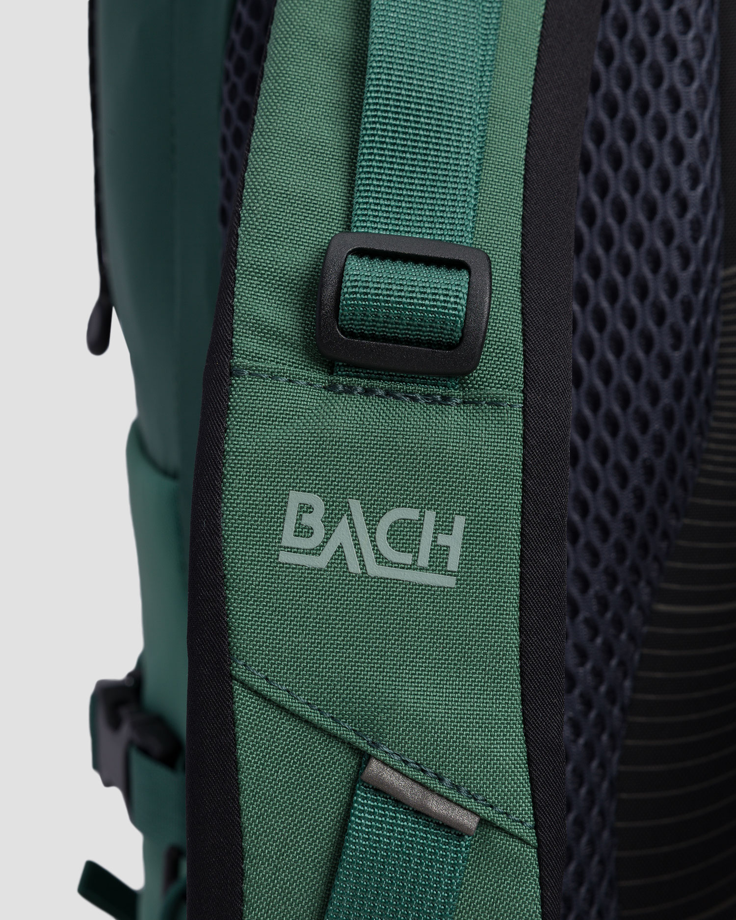 Zelený trekingový batoh Bach Pack Daydream 34 Regular