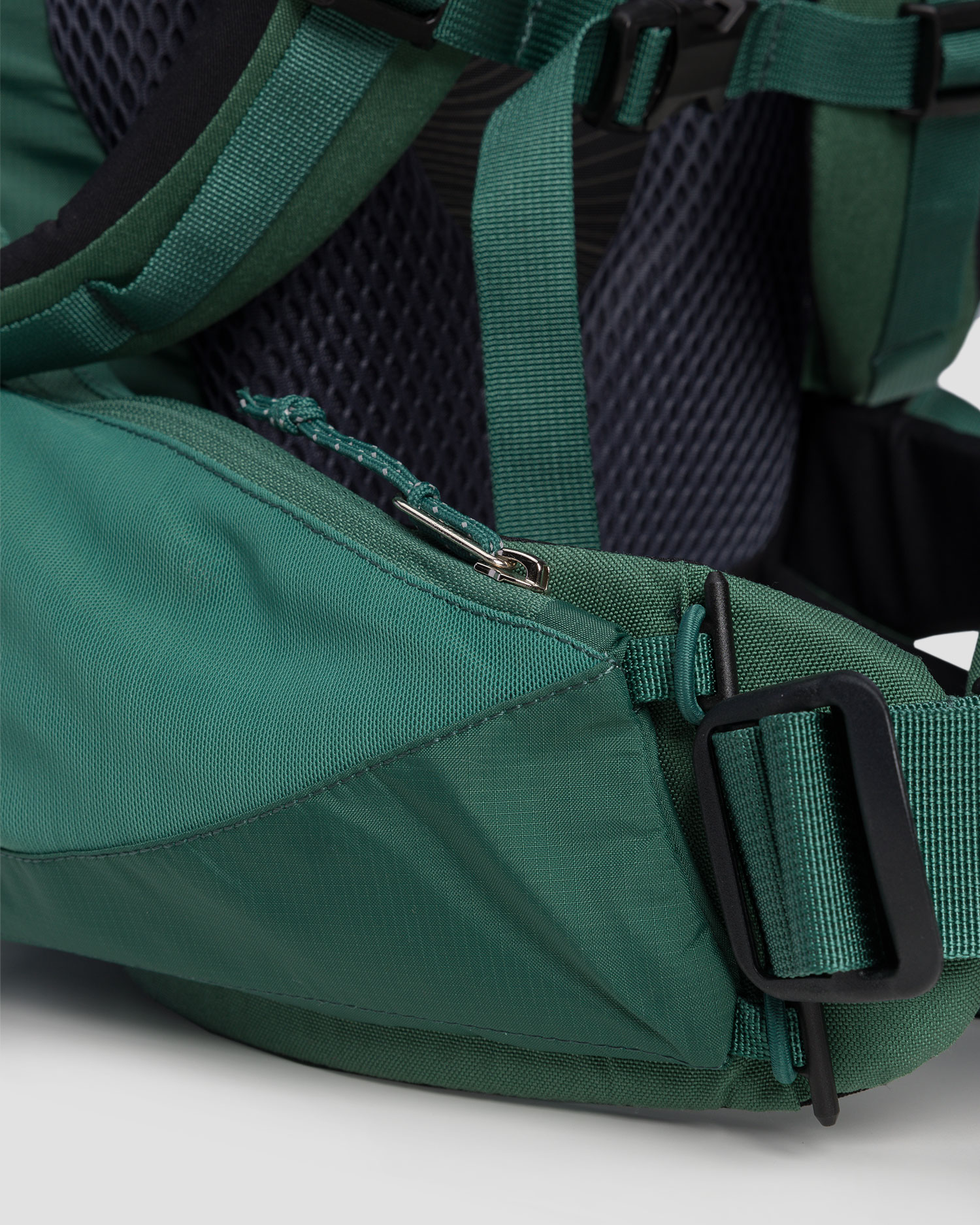 Zelený trekingový batoh Bach Pack Daydream 34 Regular