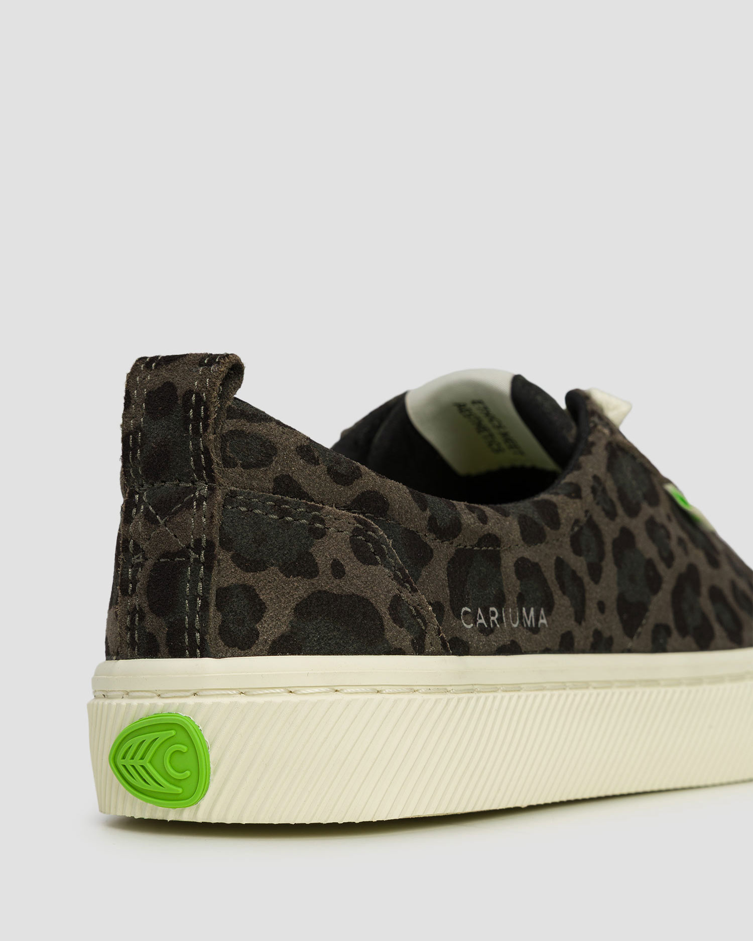 Kožené semišové tenisky Cariuma OCA Suede Black Jaguar Print