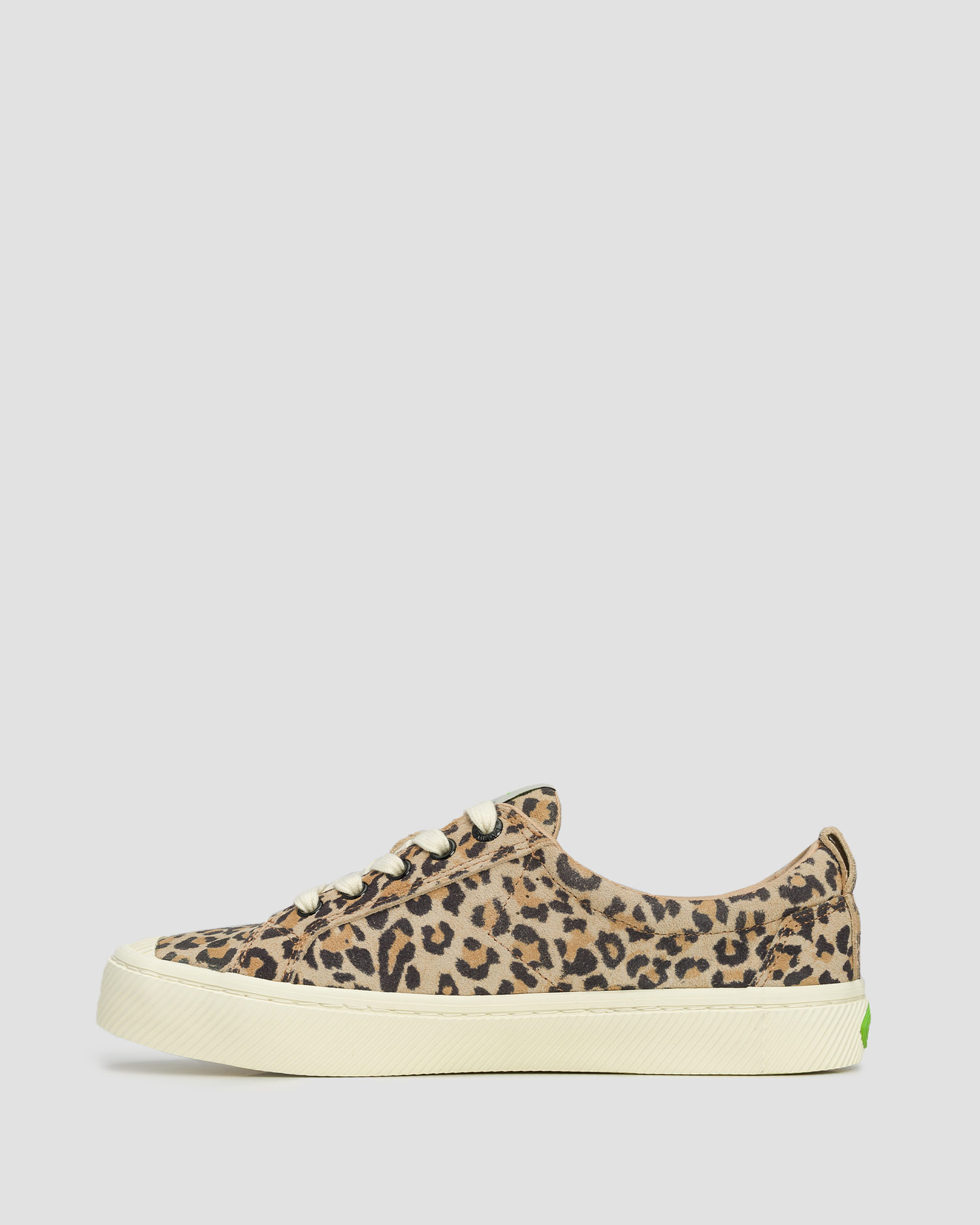 Dámské semišové sportovní boty Cariuma OCA Low Leopard Print Suede