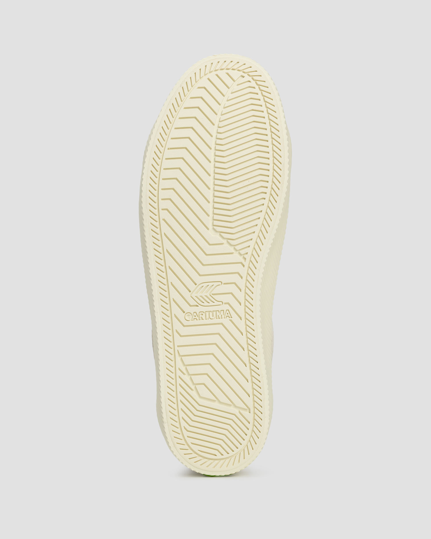 Trampki zamszowe damskie Cariuma OCA Low Vintage White Suede