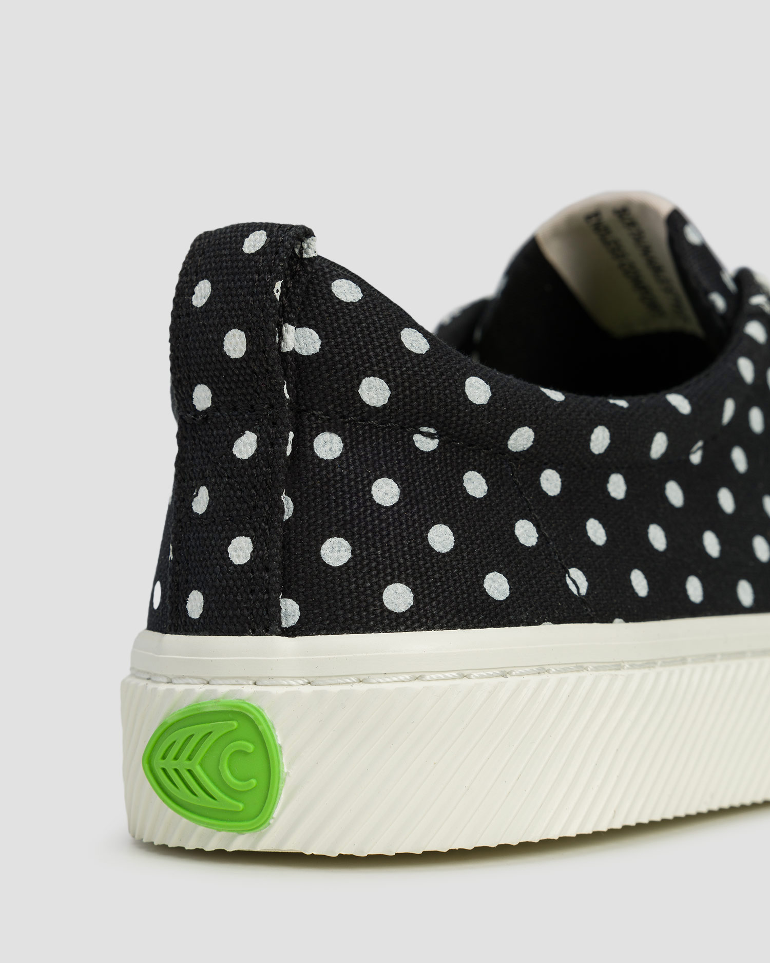 Tenisówki Cariuma OCA Low Polka Dot Black Canvas