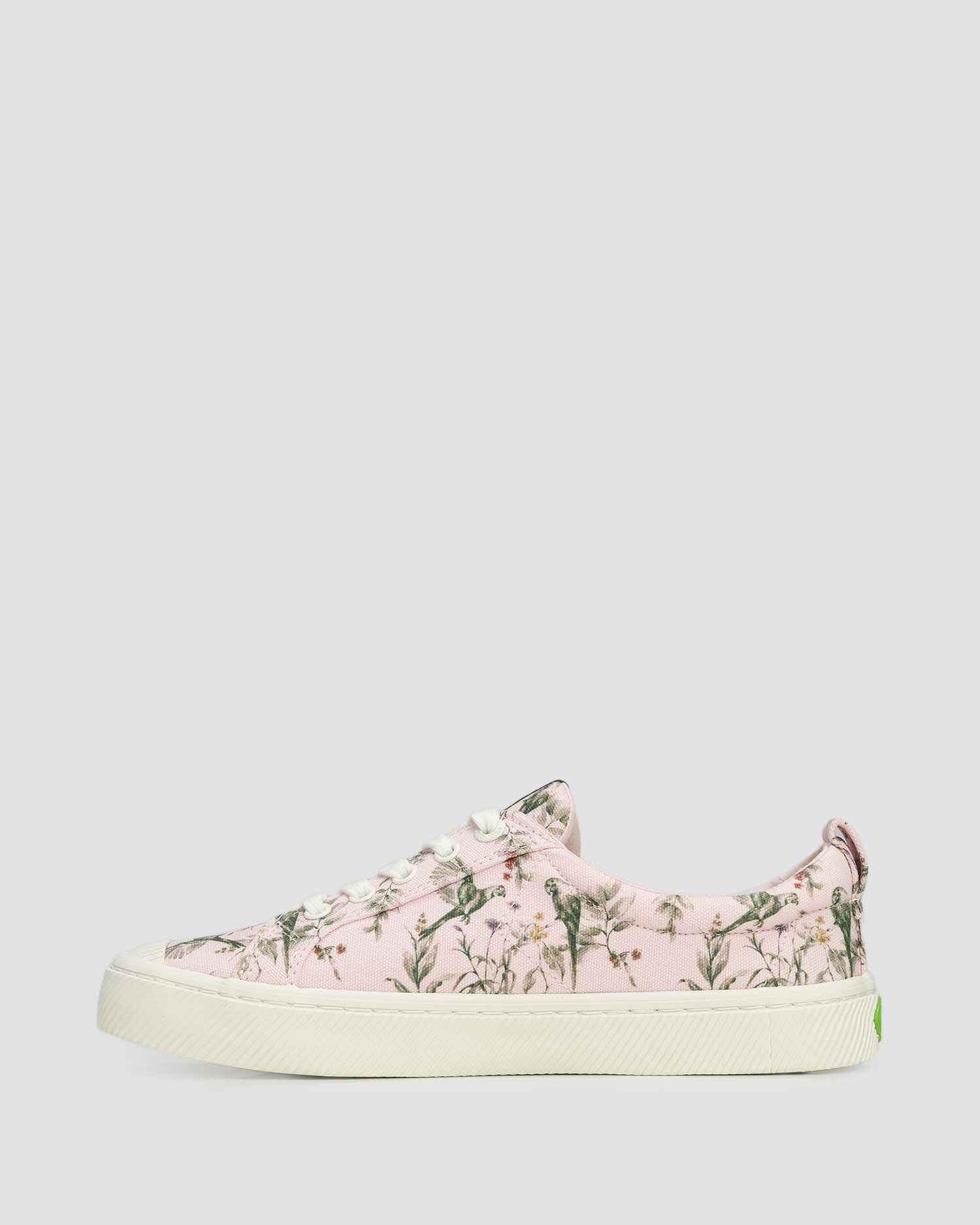 Teniși pentru femei Cariuma OCA Low Canvas Pale Lilac Parrot Print