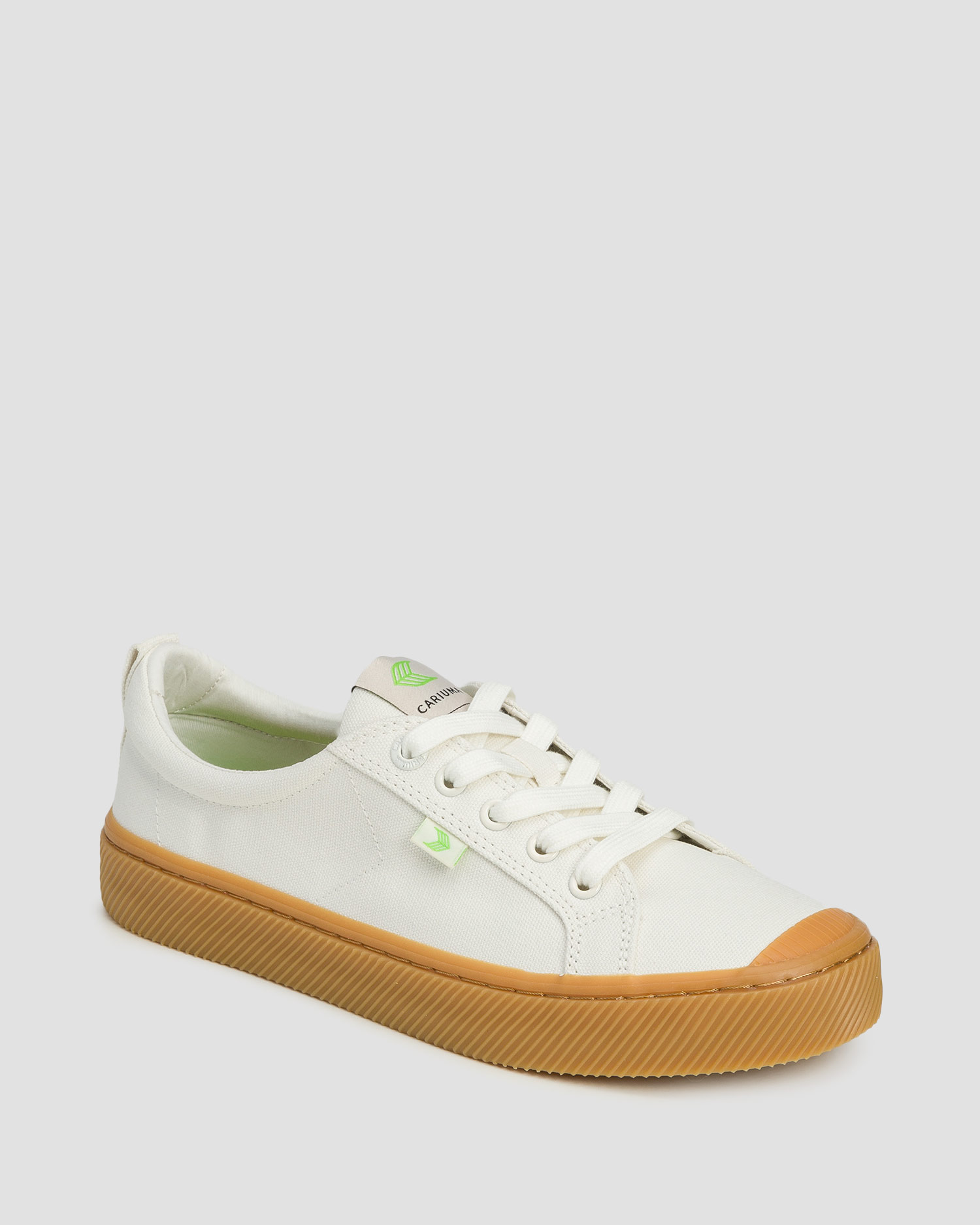 Dámske športové topánky Cariuma OCA Low Gum Off-White Canvas