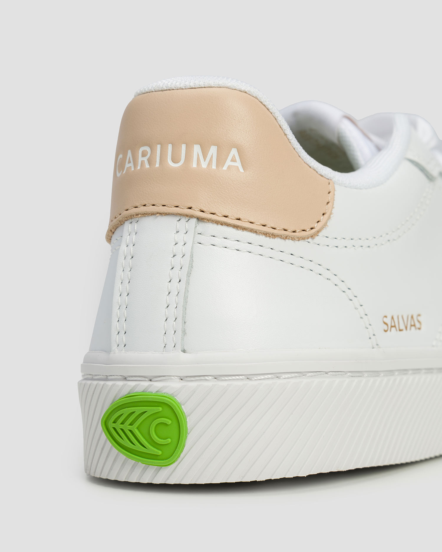 Adidași din piele pentru femei Cariuma Salvas White Leather Sand Logo