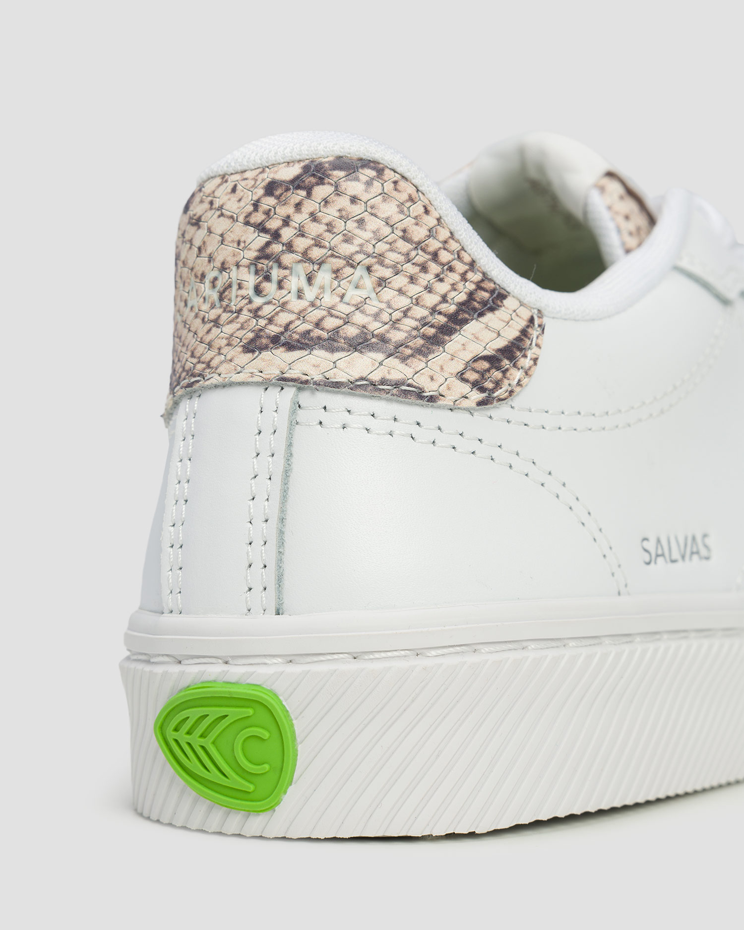 Adidași din piele pentru femei Cariuma Salvas White Leather Snake Skin