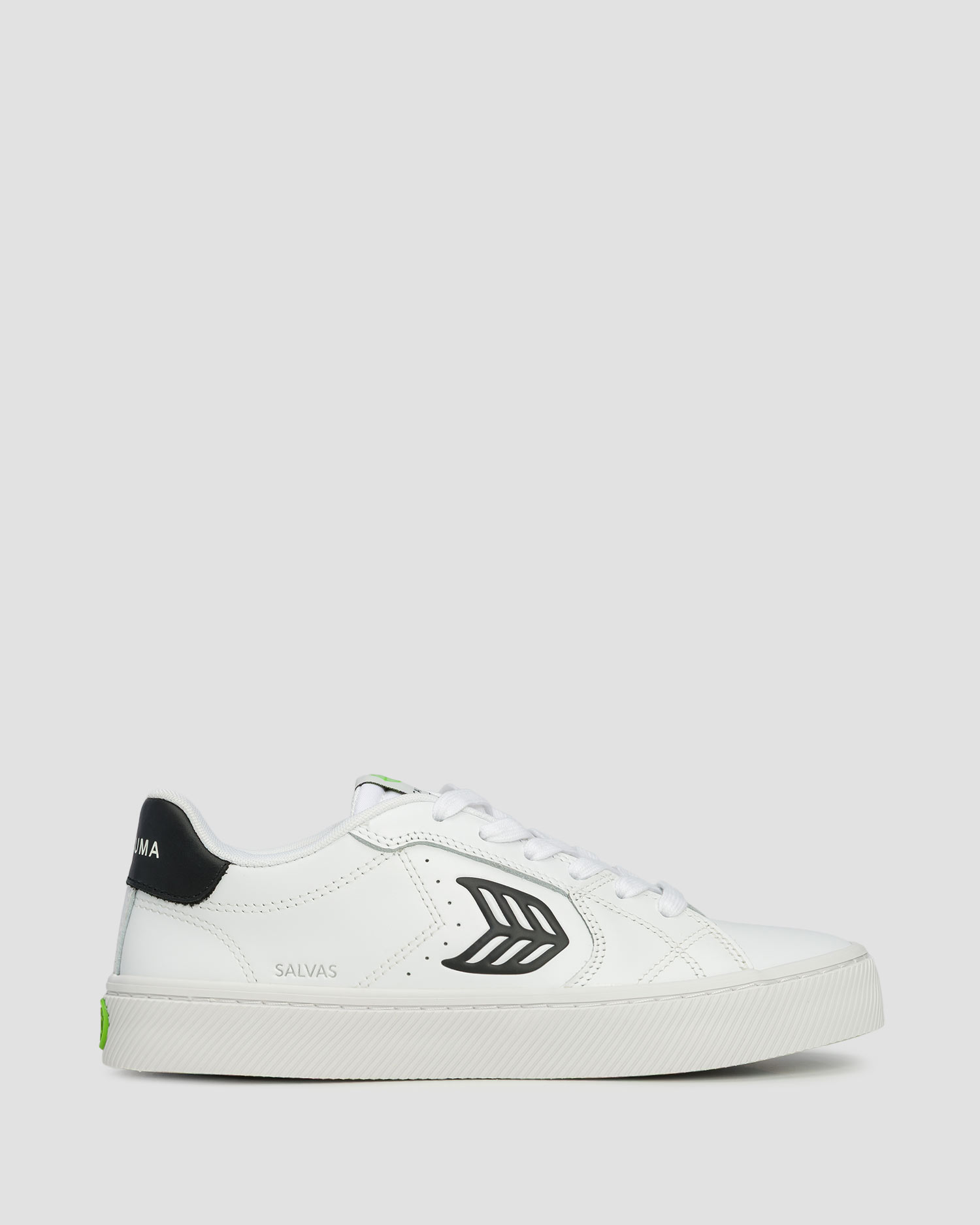 Sneakers Cariuma Salvas White Leather Black Logo Unisex