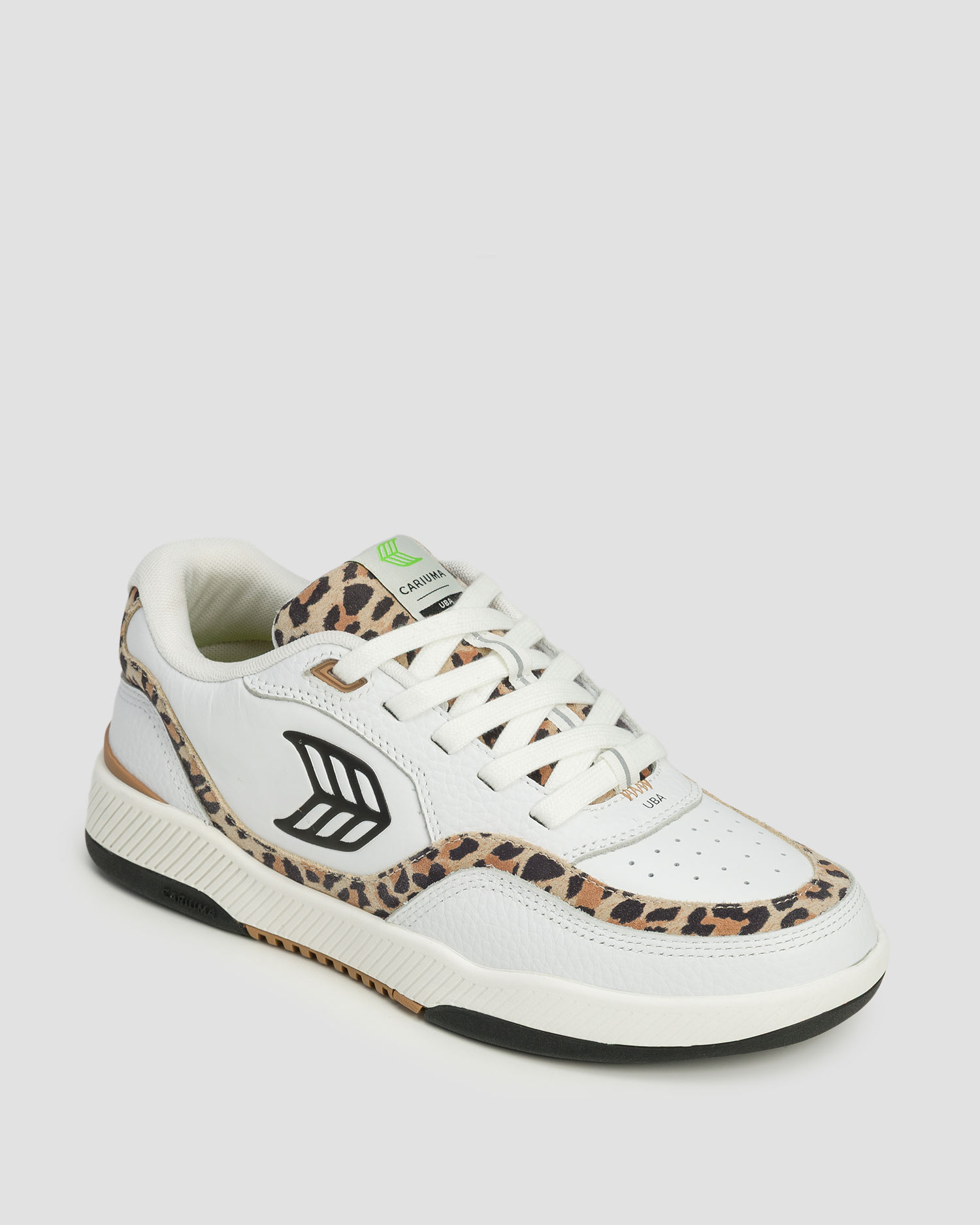 Chaussures de sport pour femmes Cariuma Uba White Leather Leopard Print Suede Black