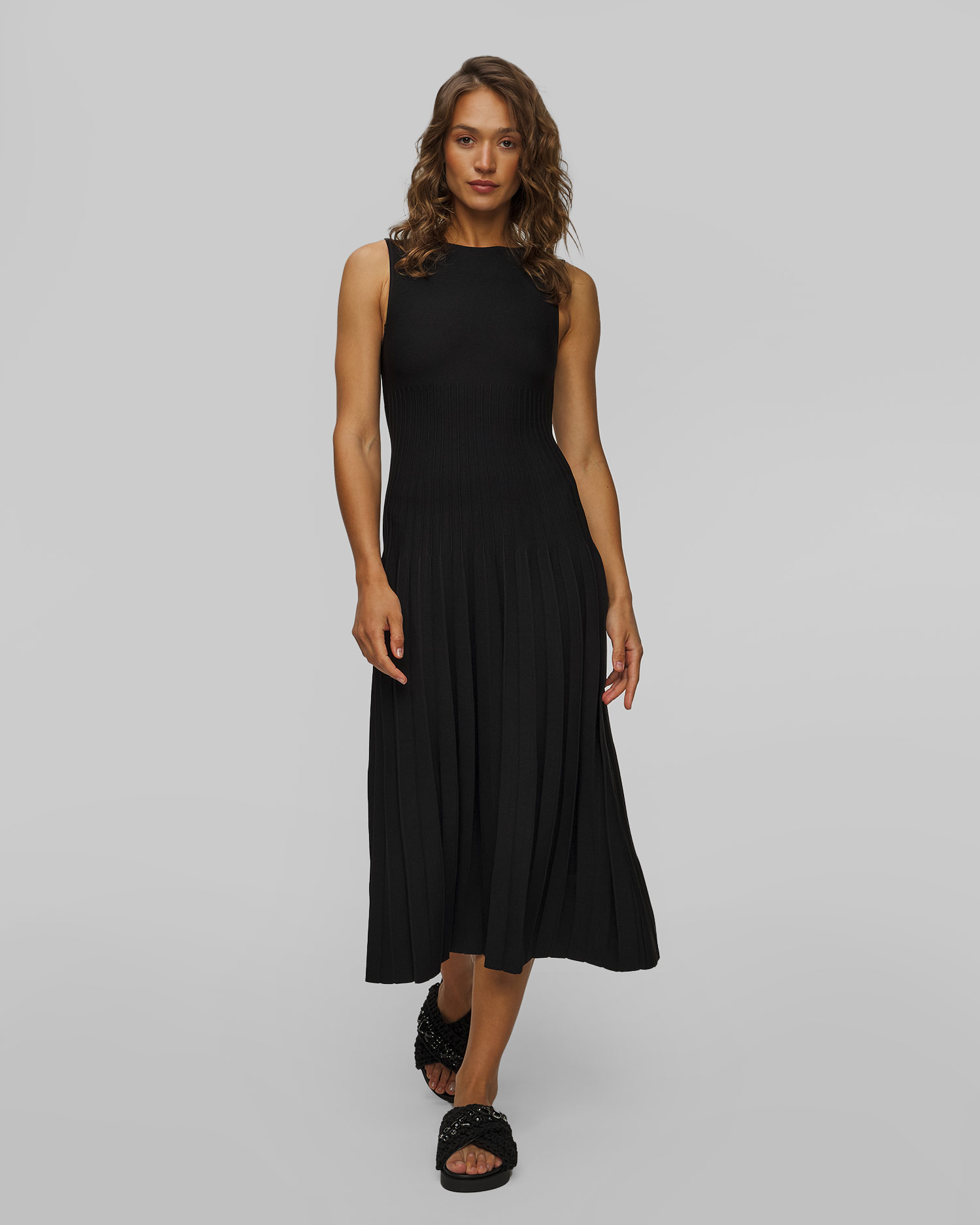 Midi šaty s viskózou Staud Elyse