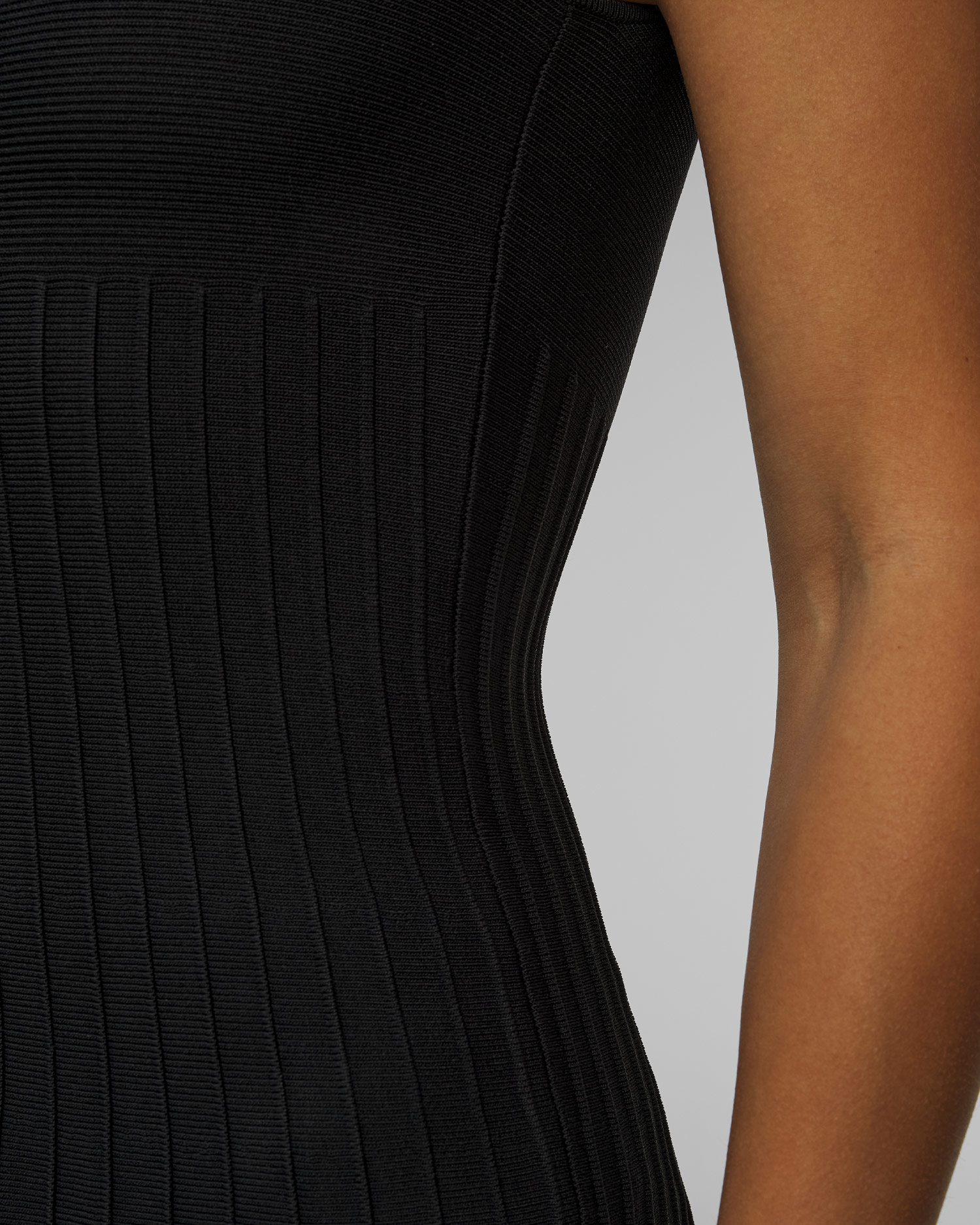 Midi šaty s viskózou Staud Elyse