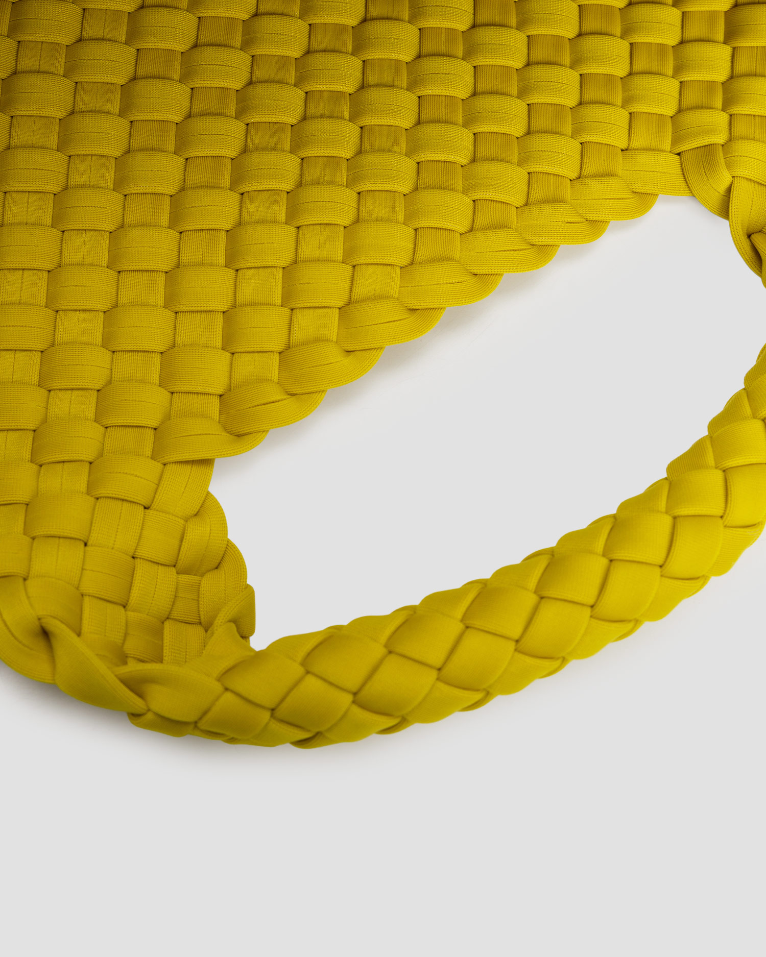 Naghedi St Barths Small Tote Handgewebte Tasche in Gelb
