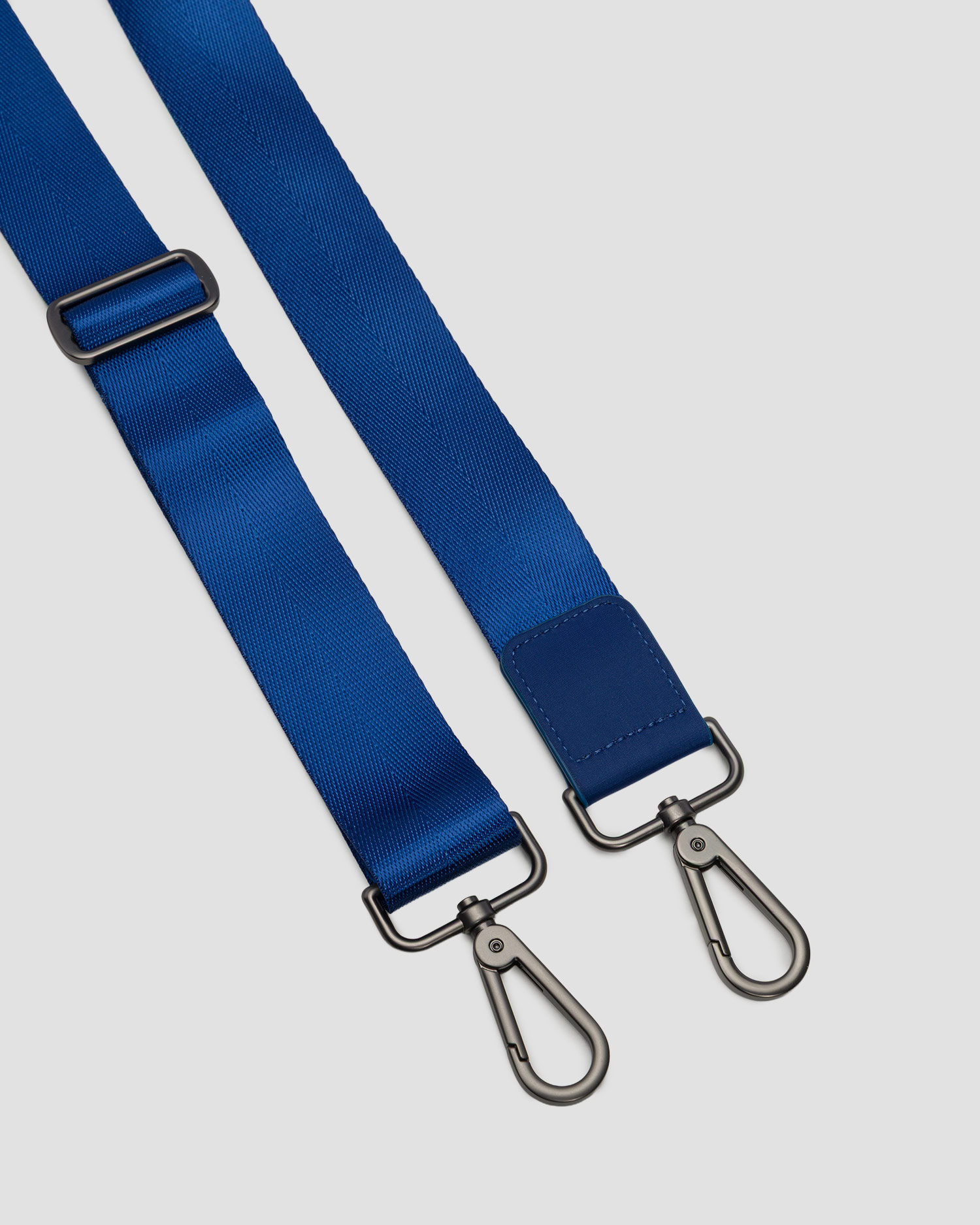 Naghedi St Barths Small Tote Handgewebte Tasche in Blau
