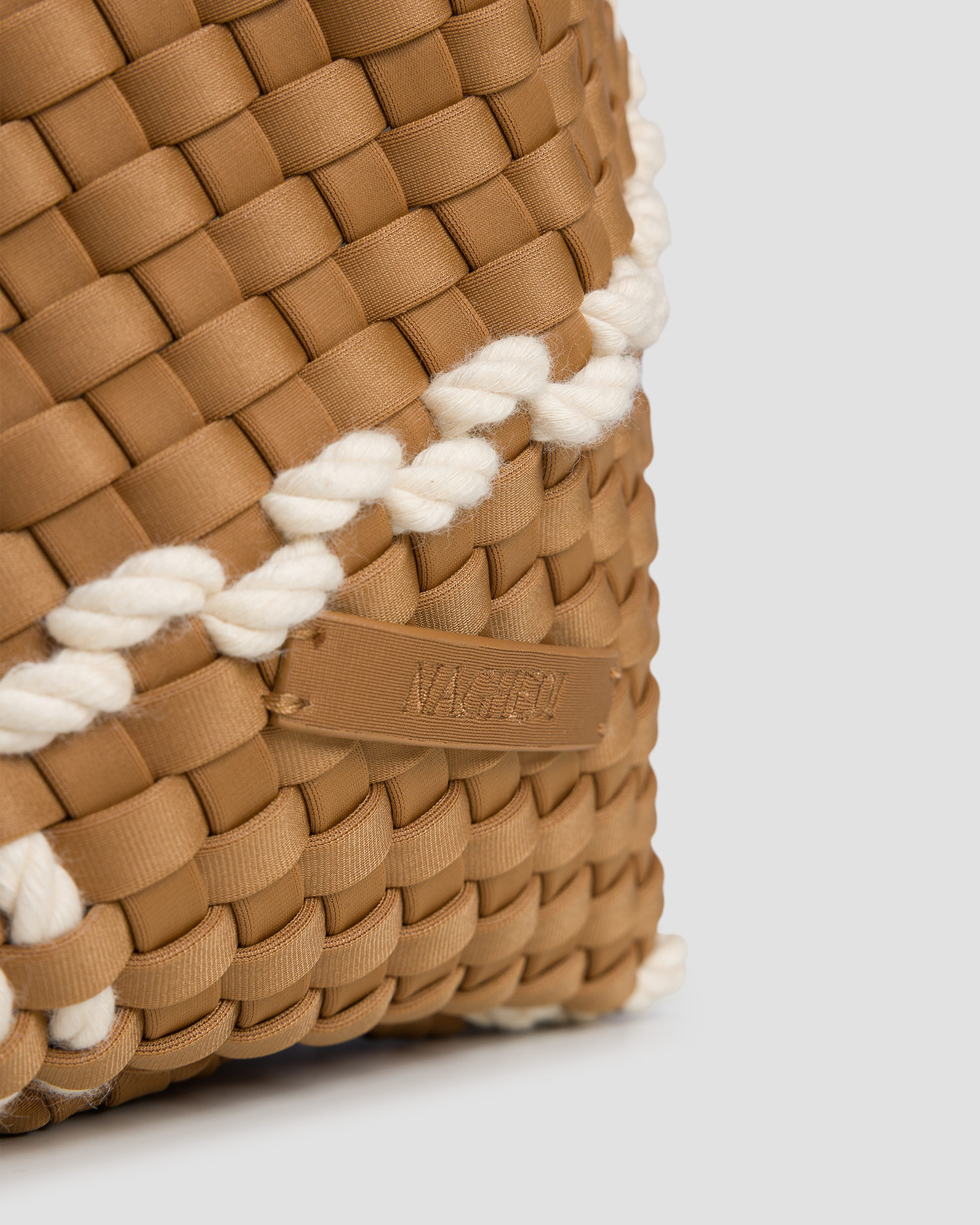 Borsa intrecciata a mano da donna Naghedi St Barths Small Tote