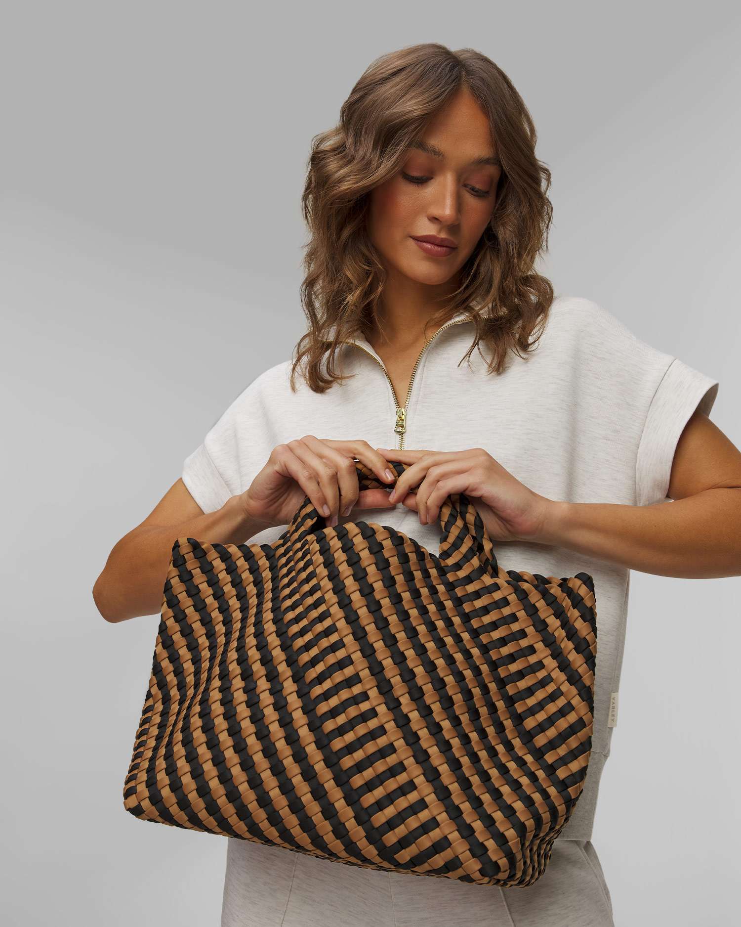 Borsa intrecciata a mano da donna Naghedi St Barths Medium Tote