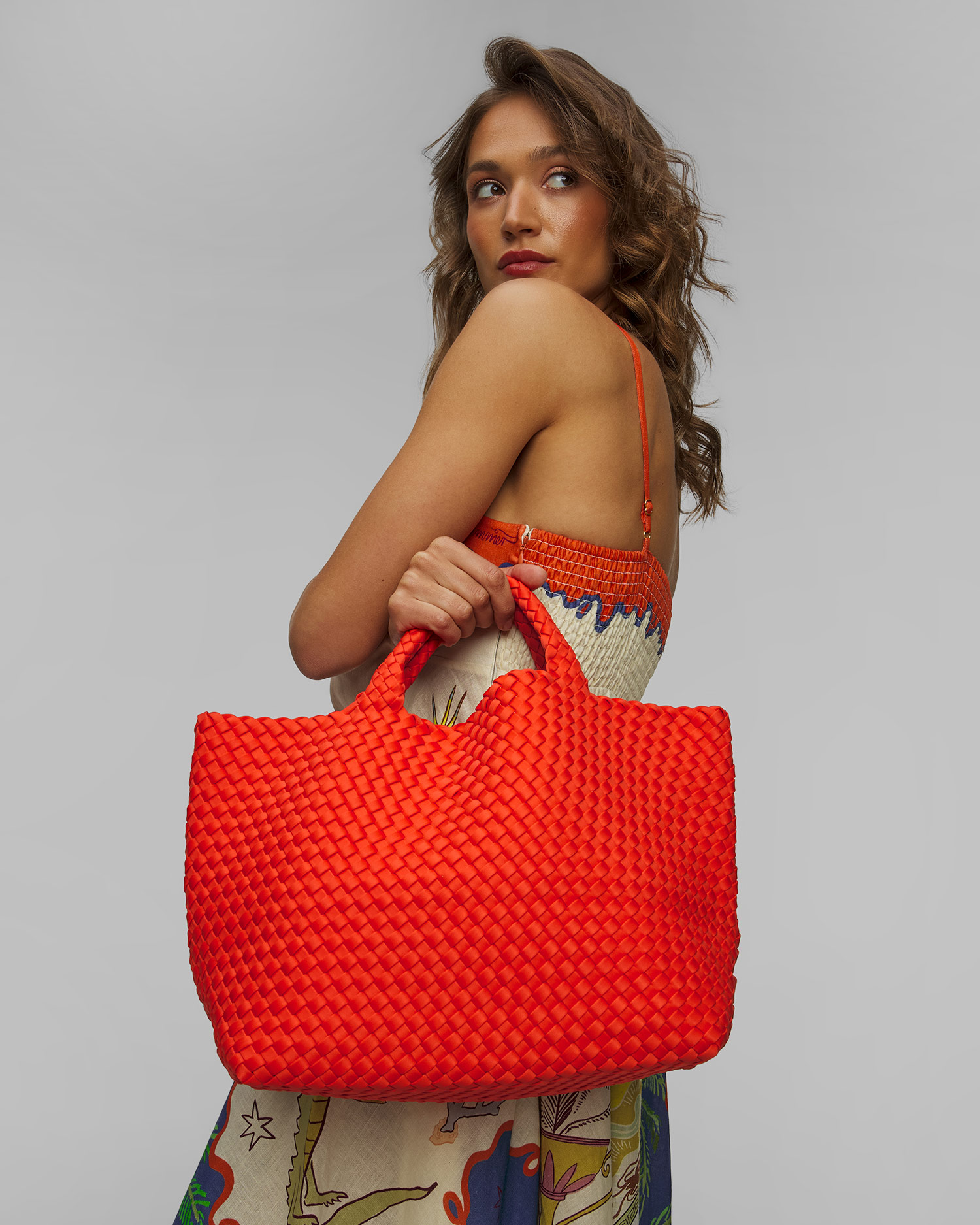 Borsa intrecciata a mano da donna Naghedi St Barths Medium Tote