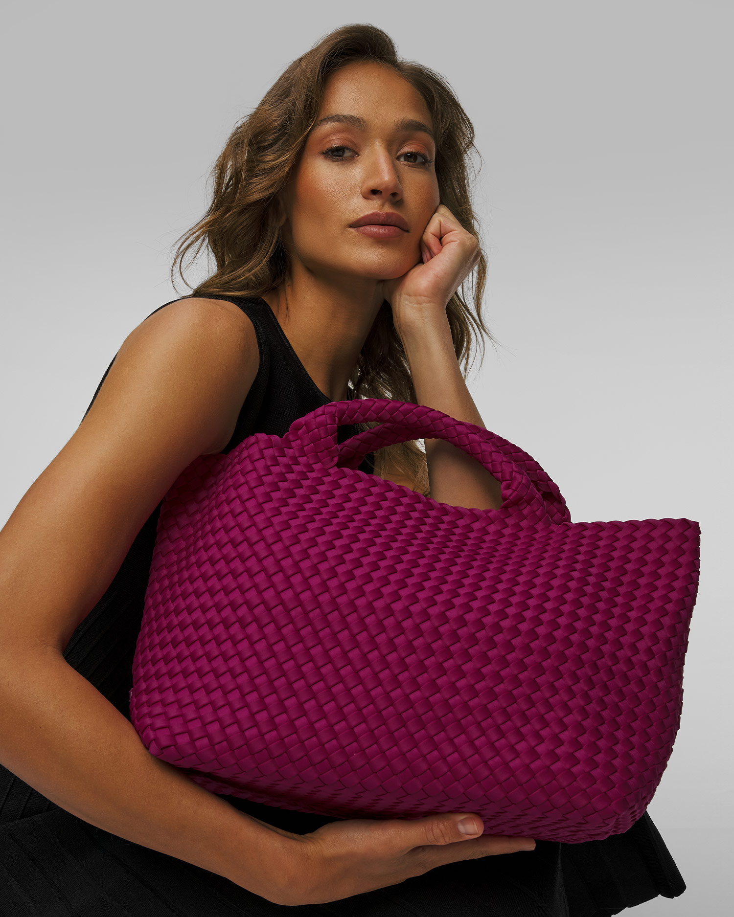 Borsa intrecciata a mano da donna Naghedi St Barths Medium Tote