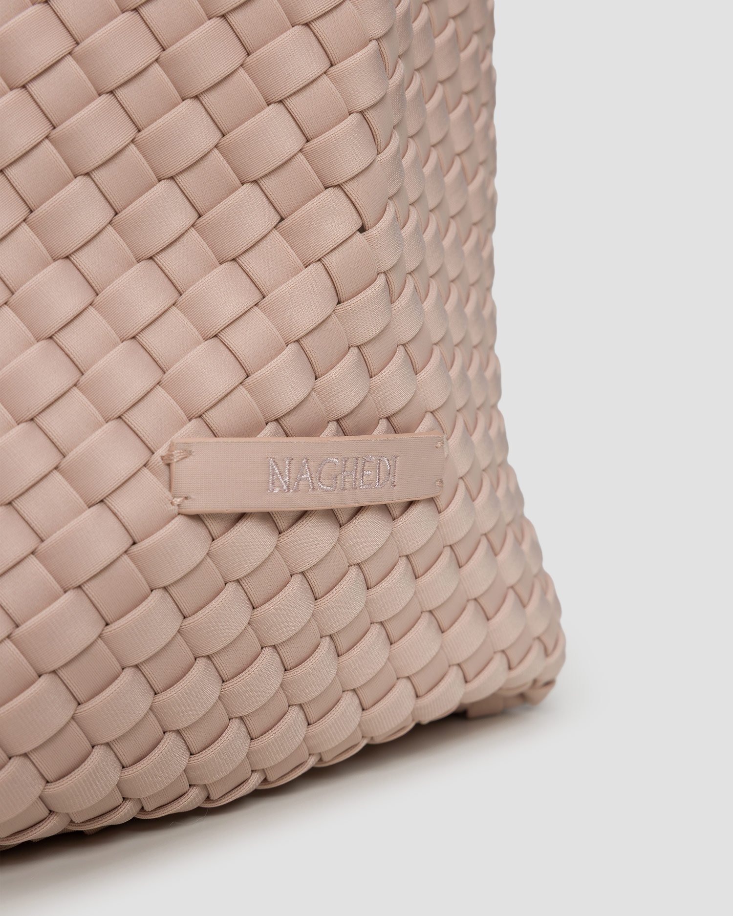 Borsa intrecciata a mano da donna Naghedi St Barths Medium Tote