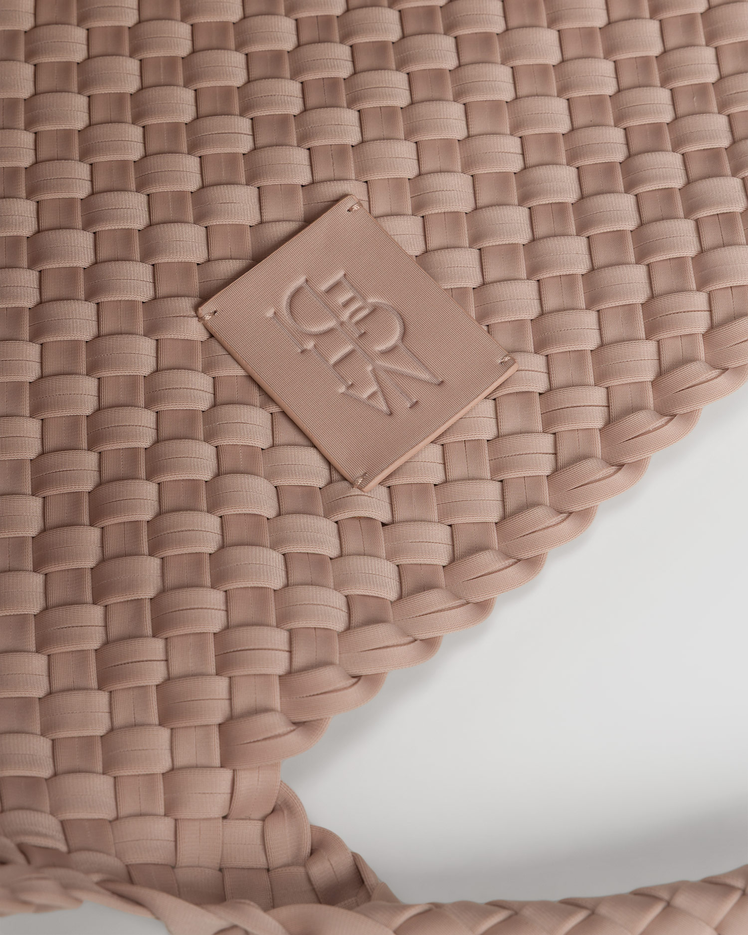 Borsa intrecciata a mano da donna Naghedi St Barths Medium Tote