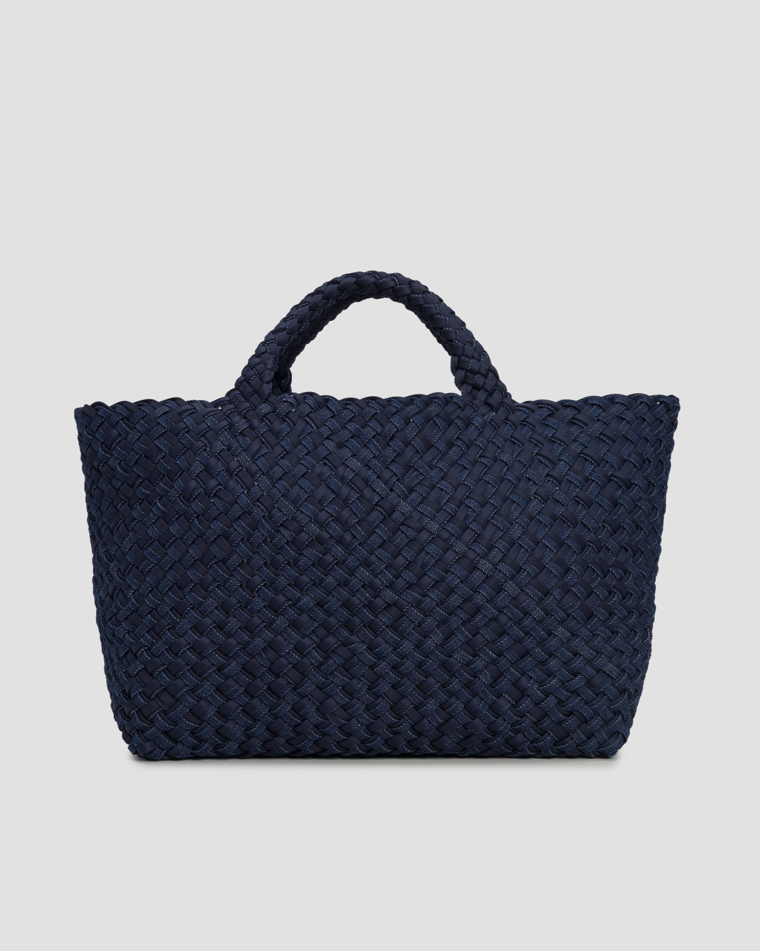 Ručně vyplétaná kabelka Naghedi St Barths Medium Tote Double Weave v tmavě modré barvě