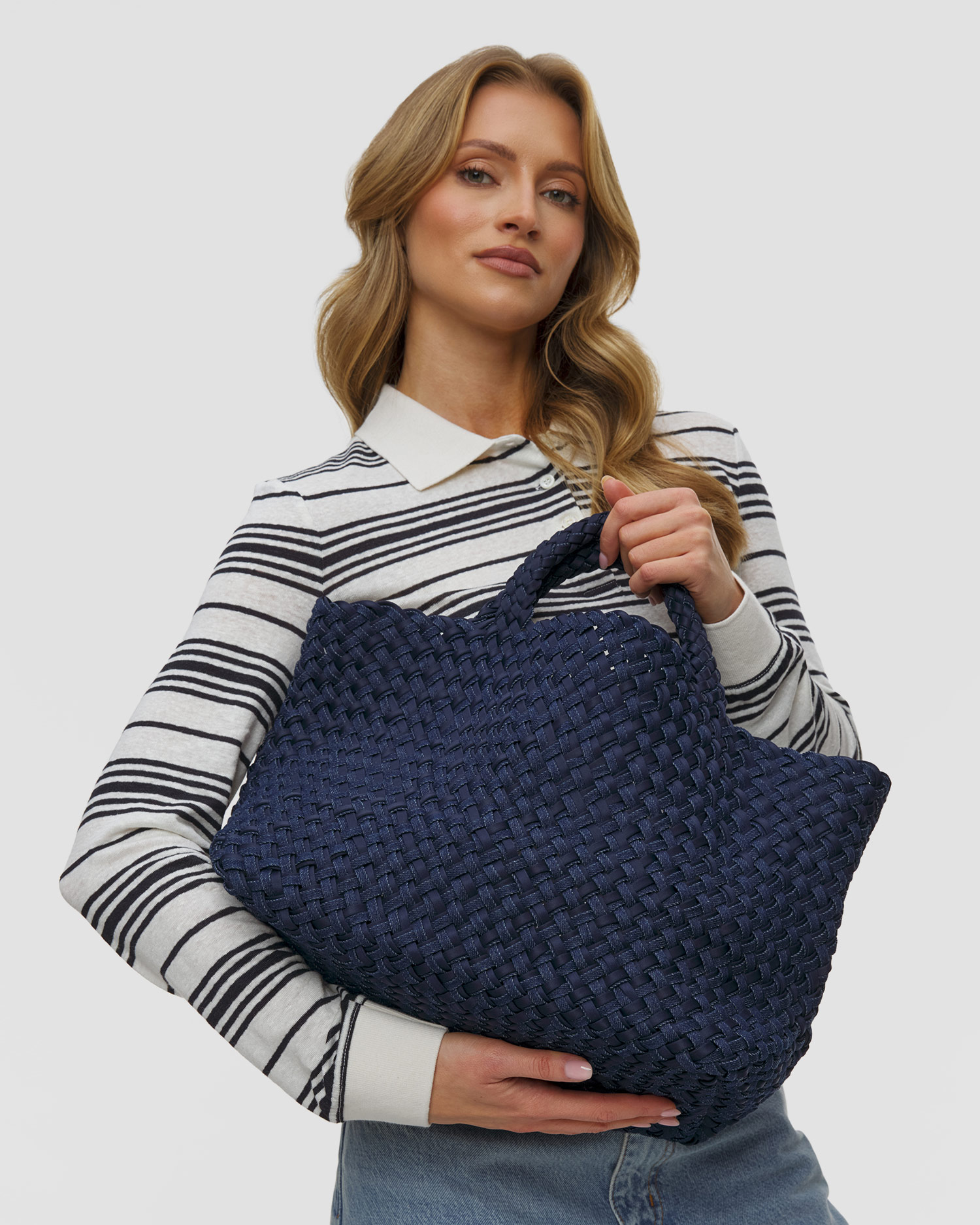 Naghedi St Barths Medium Tote Double Weave Handgewebte Tasche in Marineblau