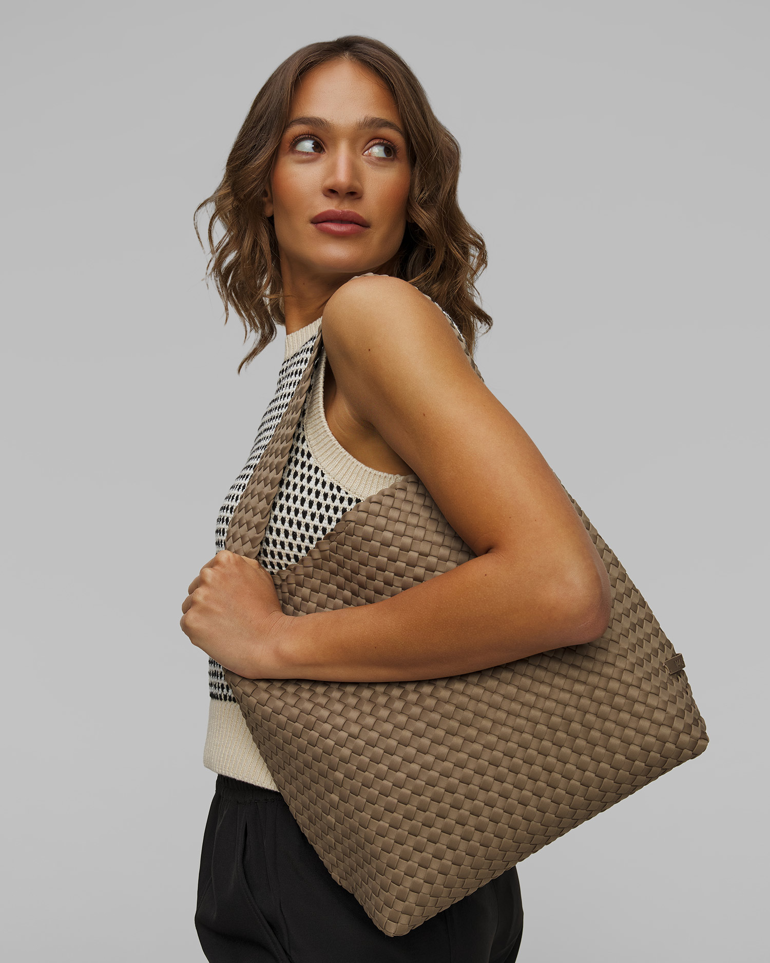 Dámska ručne pletená kabelka Naghedi Nomad Hobo Medium