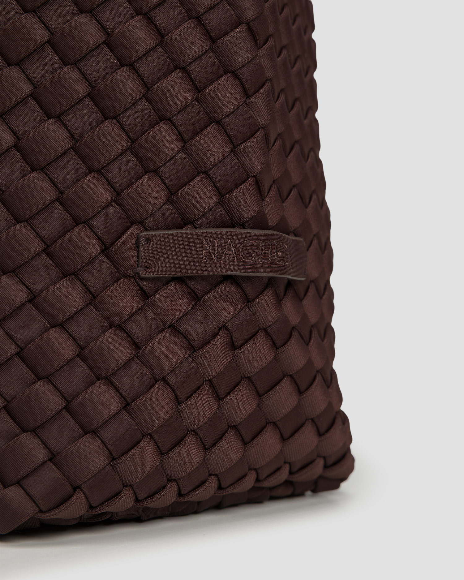 Borsa intrecciata a mano da donna Naghedi Nomad Hobo Medium