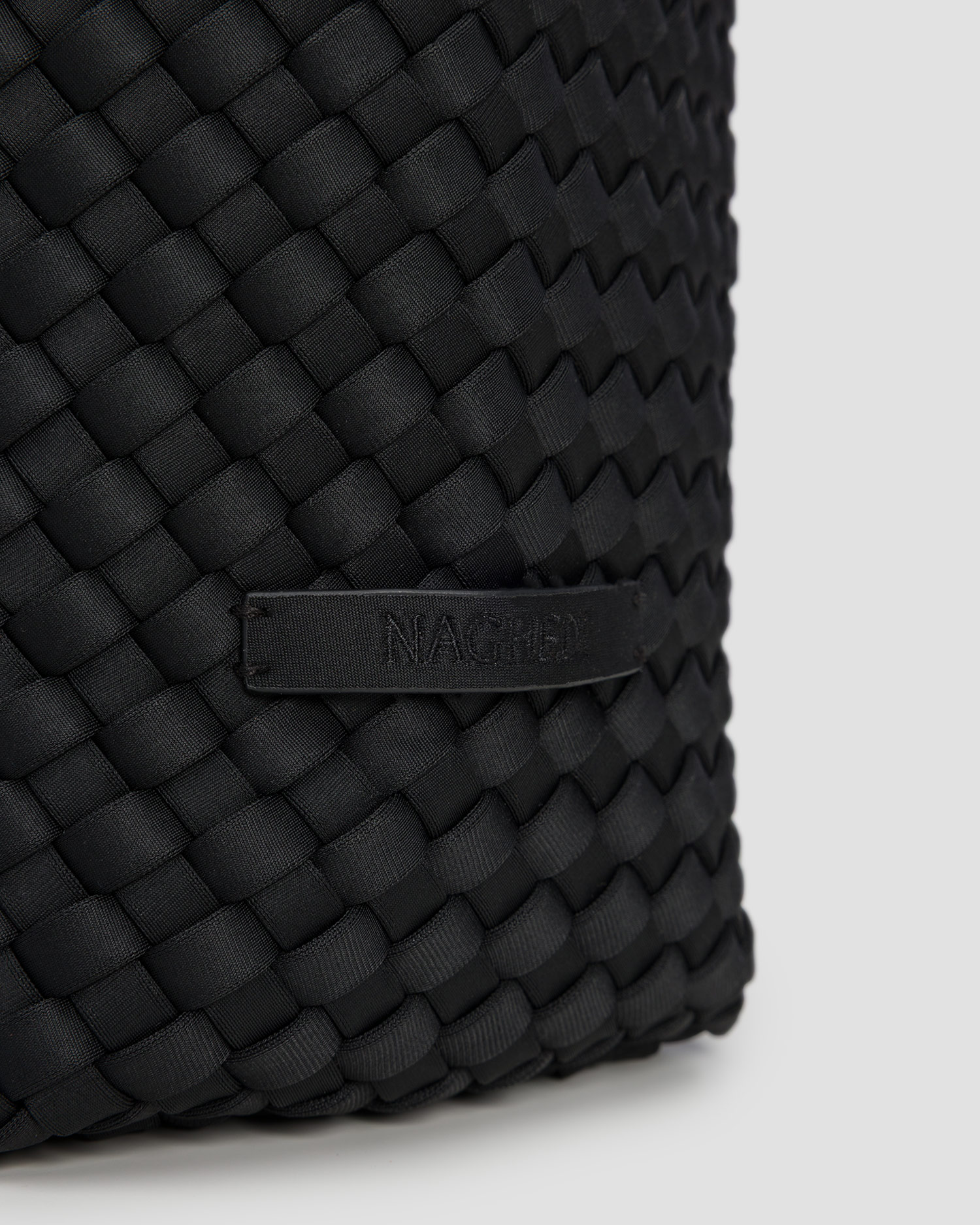 Dámska ručne pletená kabelka Naghedi Nomad Hobo Medium