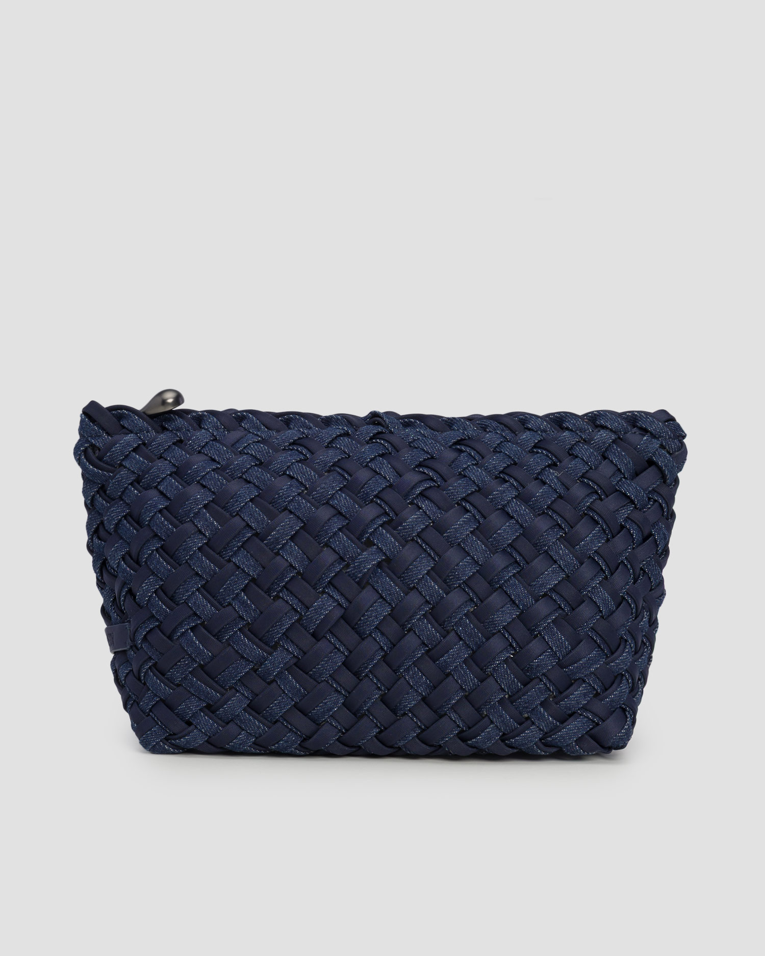 Ručně pletená kabelka Naghedi Gigi Small Clutch Double Weave v tmavě modré barvě