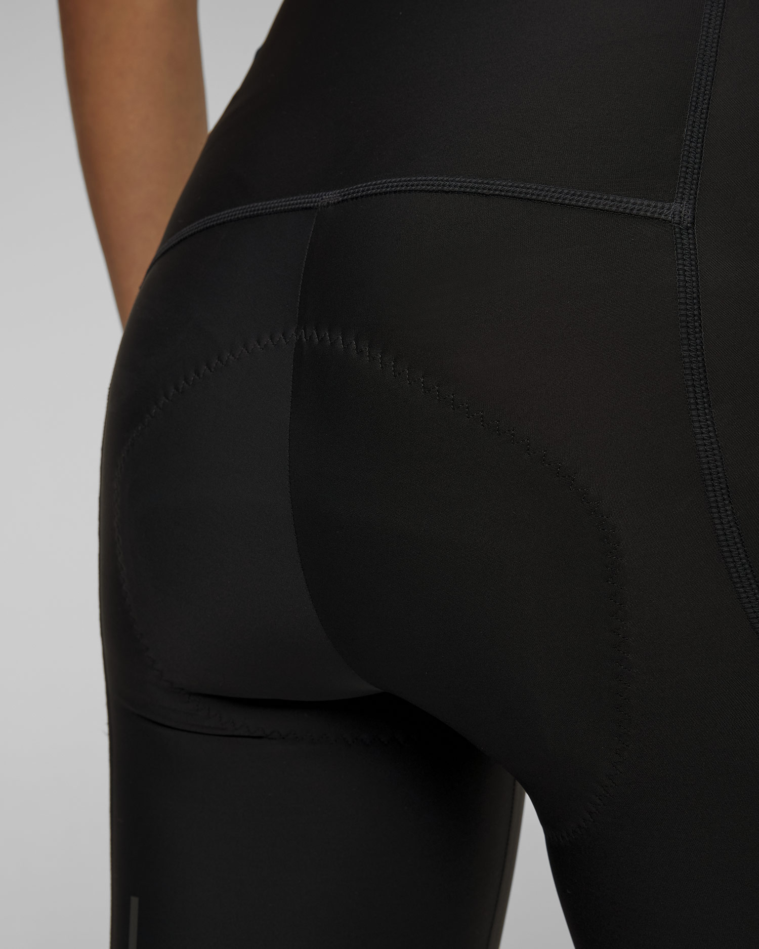 Szorty rowerowe z szelkami damskie Isadore Signature Clippee System Bib Shorts 2.0 czarne