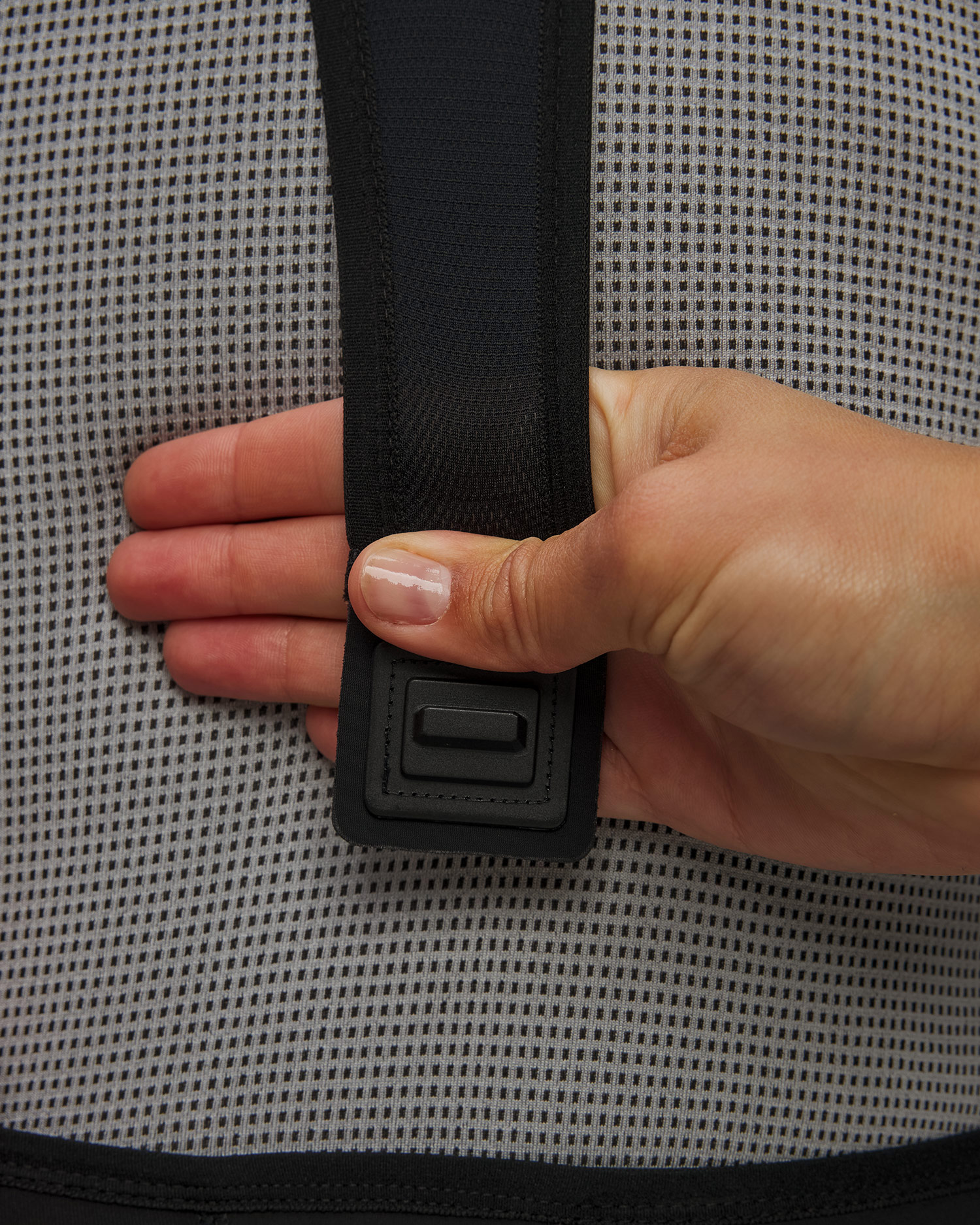 Szorty rowerowe z szelkami damskie Isadore Signature Clippee System Bib Shorts 2.0 czarne