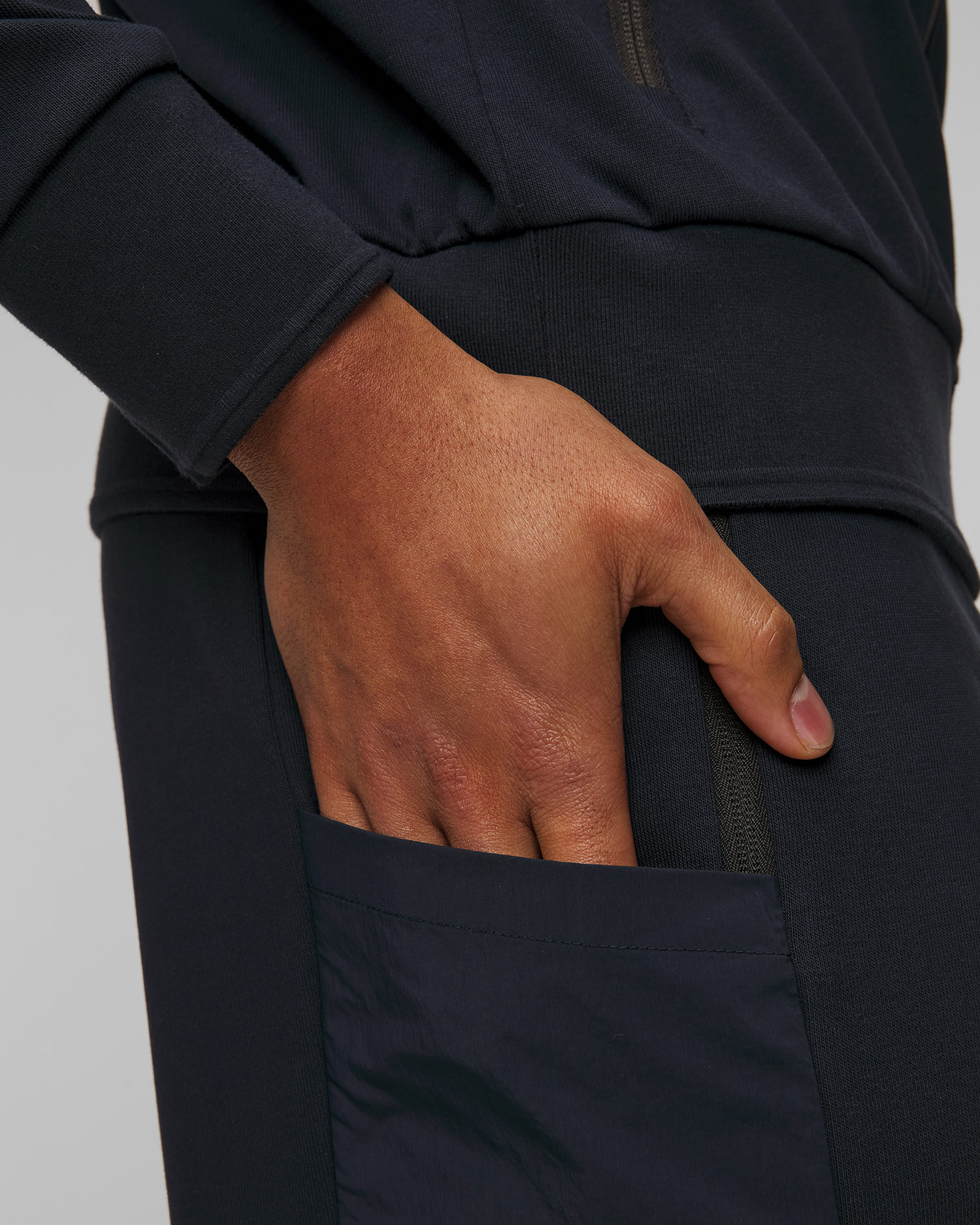 Tmavě modré teplákové kraťasy BOGNER FIRE+ICE Leif