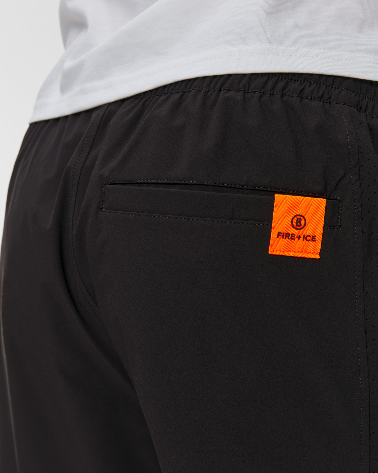 Černé pánské teplákové šortky BOGNER FIRE + ICE PAVEL2