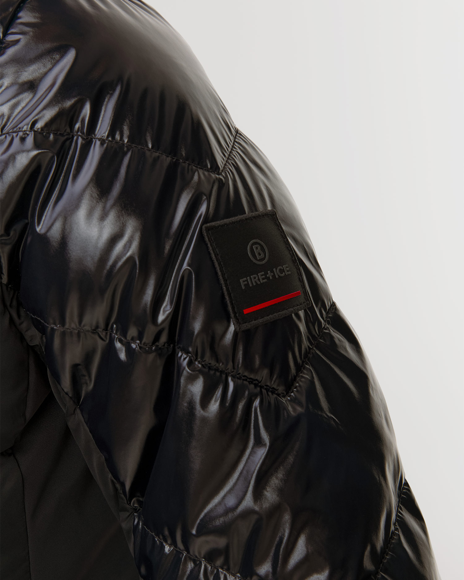 Dámská lyžařská bunda BOGNER FIRE+ICE Farina3 v černé barvě