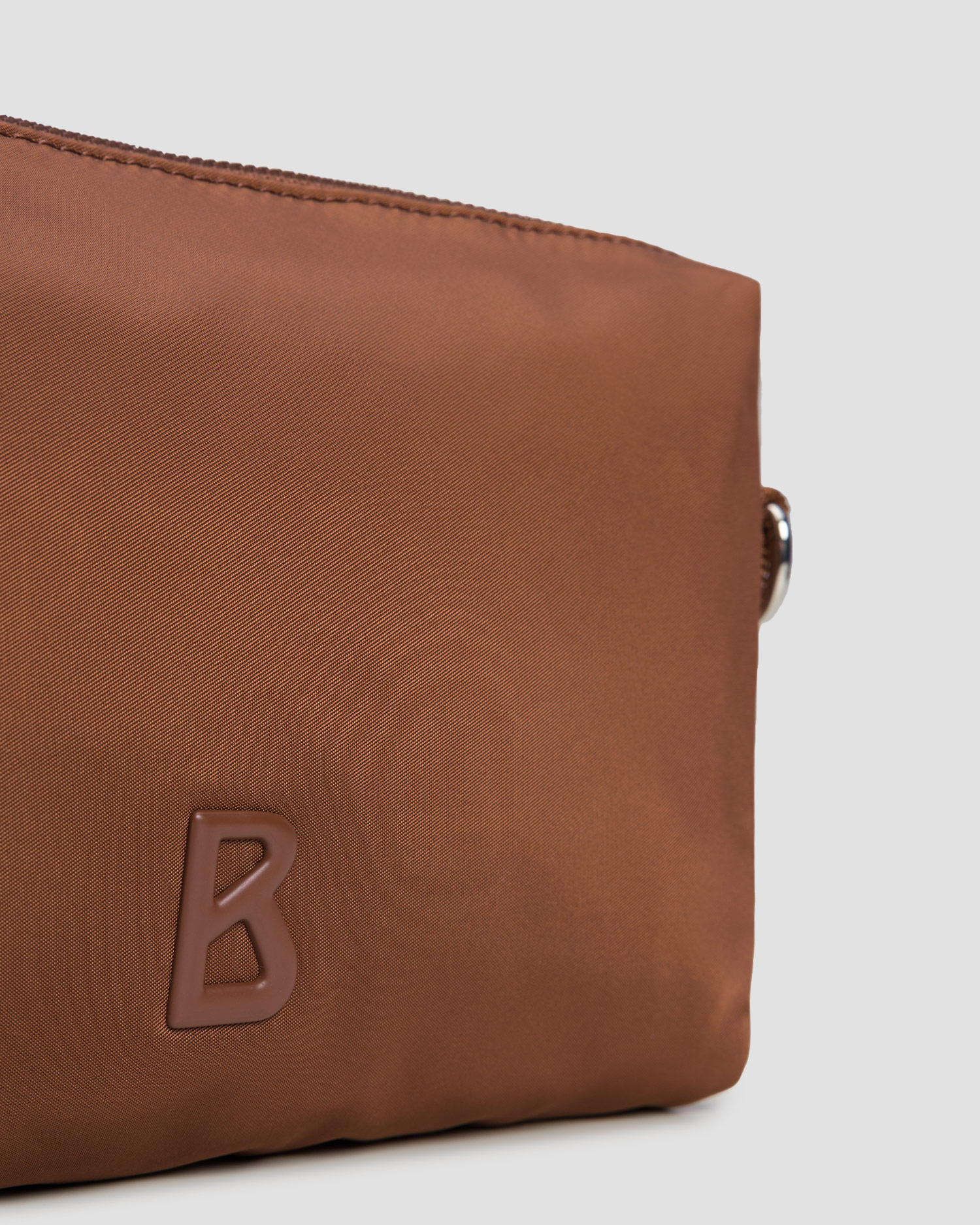 Dámská crossbody taška BOGNER Verbier Play 1.0 Pukie v hnědé barvě