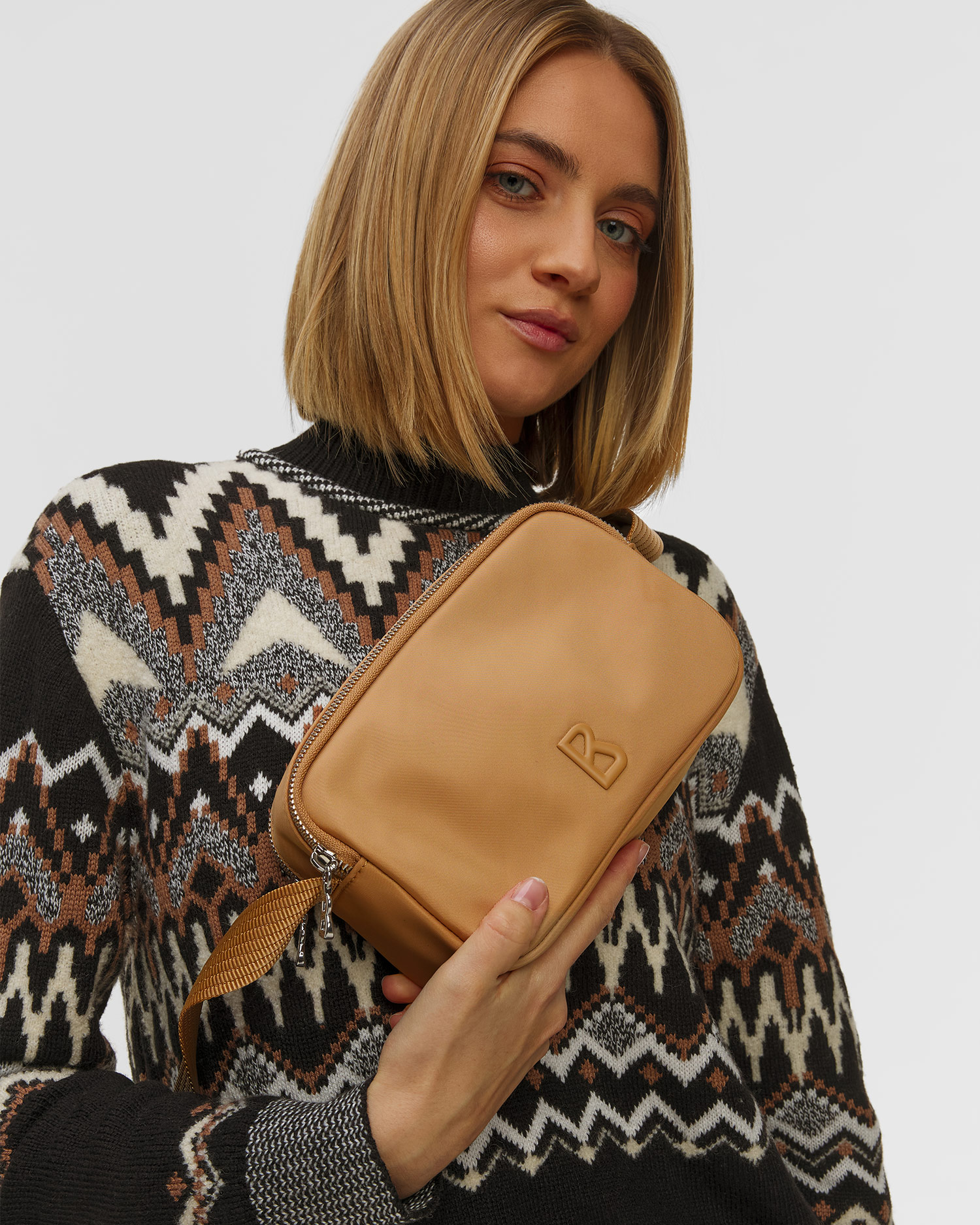 BOGNER Avy Damentasche in Beige