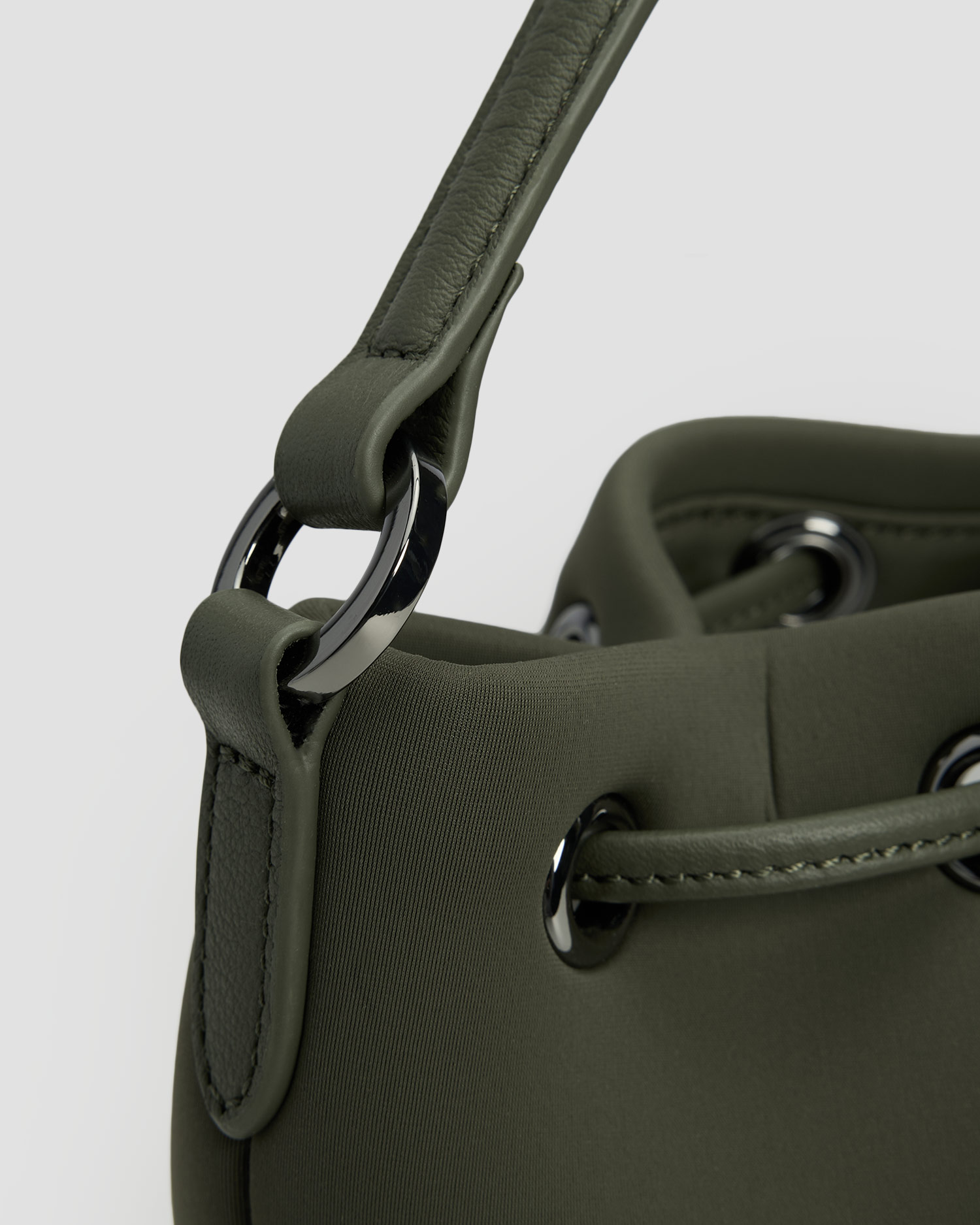 Borsa da donna tipo bucket BOGNER Alvier Ines cachi