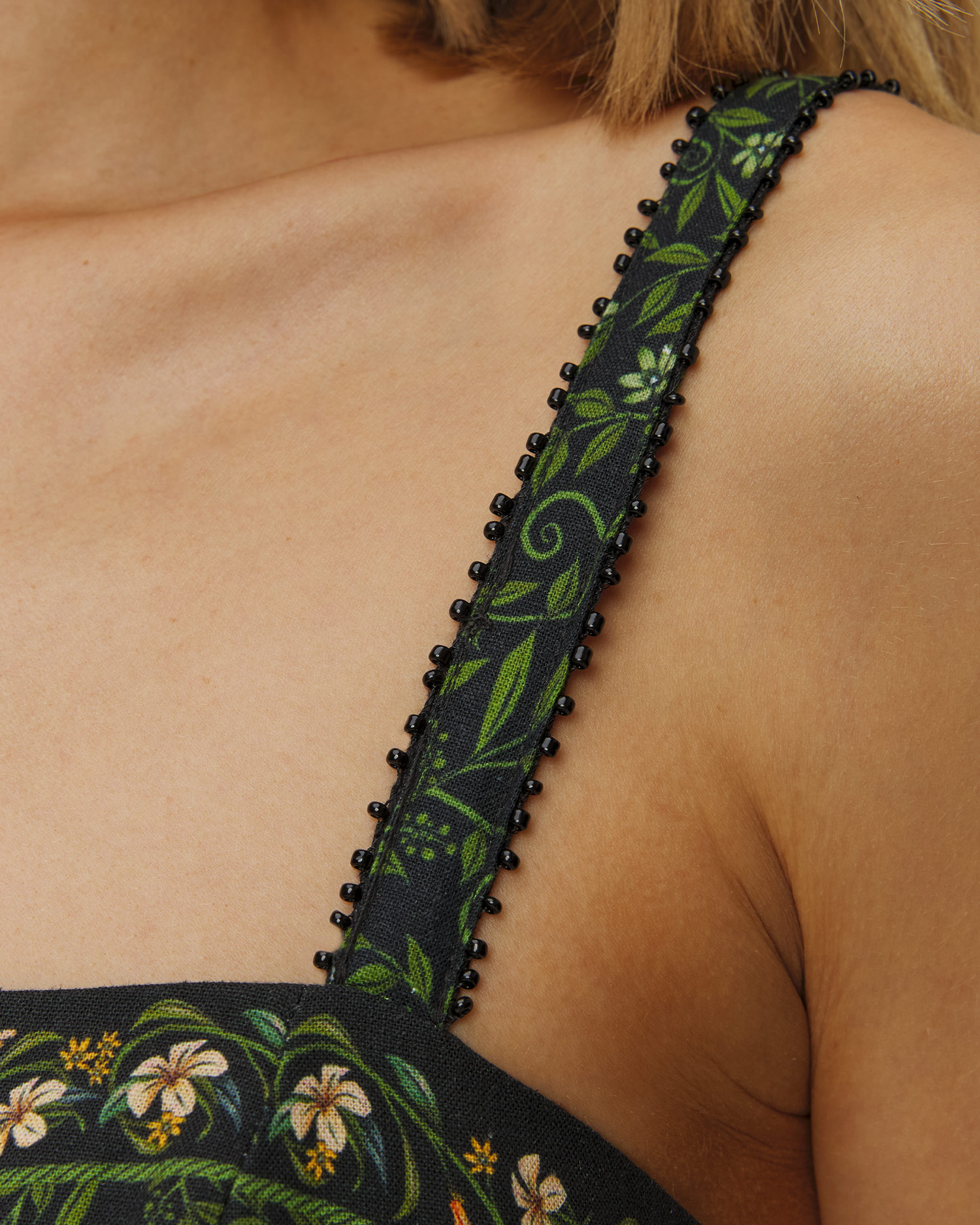 Sukienka lniana maxi Farm Rio Black Flowers Arch Lenzing™ Ecovero™