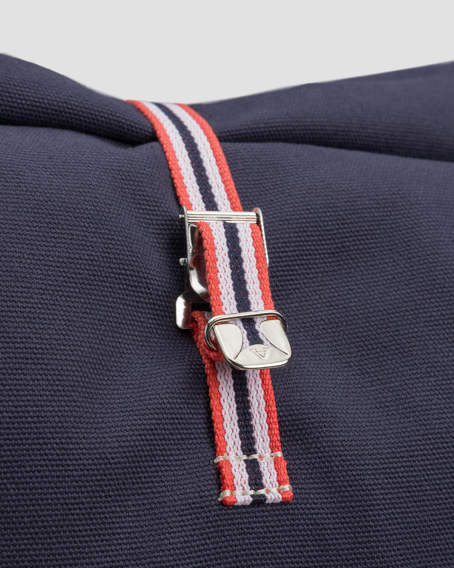 Sac à dos bleu marine canvas Amundsen Sports V-Bond Day Pack 25L