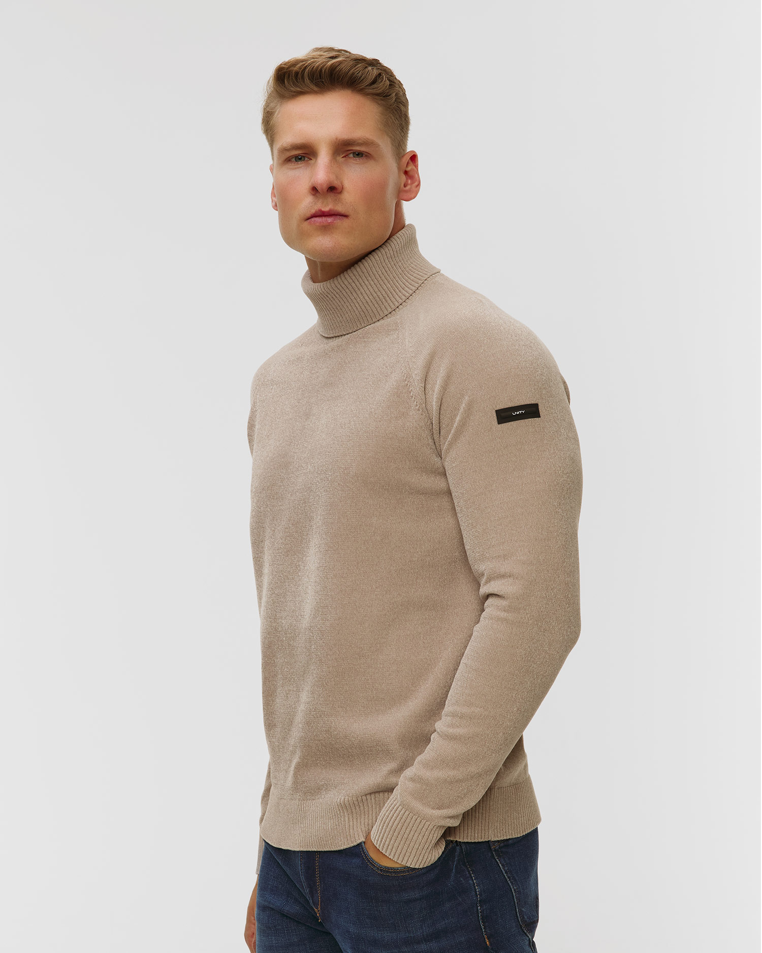Pánsky béžový sveter s rolákom Unity Original Popov Cheni