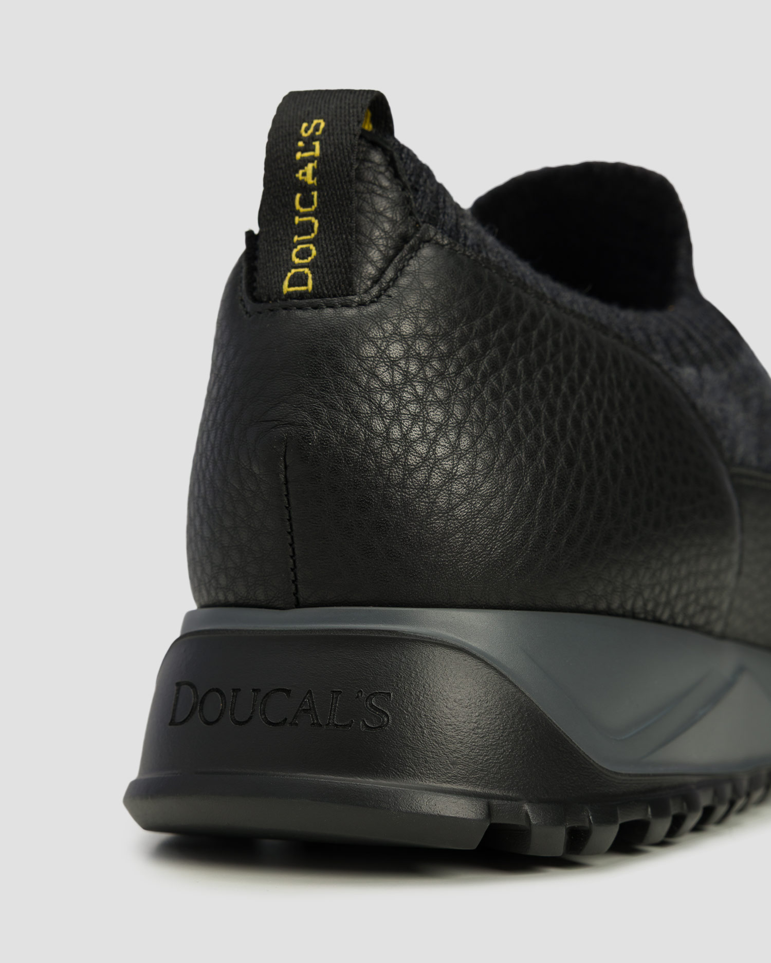 Buty skórzane męskie Doucal's Zacinto Grigio czarne