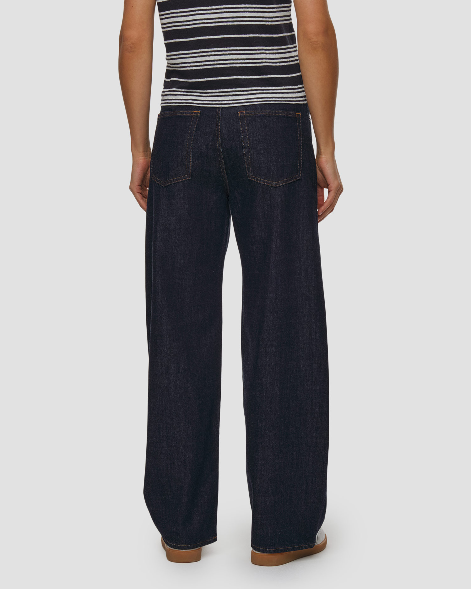 Spodnie jeansowe damskie Frame The Off Duty Drawstring Bow