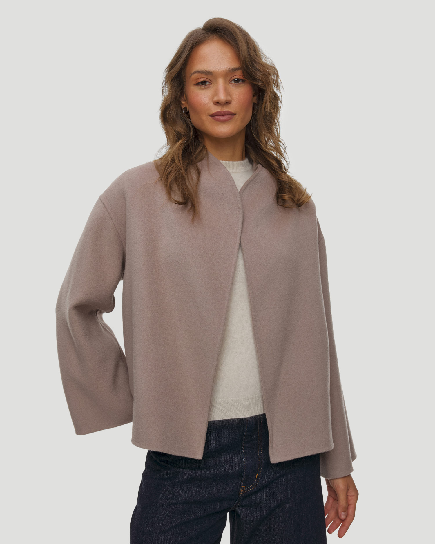 Soft Goat Short Jacket Kurze Wolljacke für Damen, Farbe/Muster: Beżowy