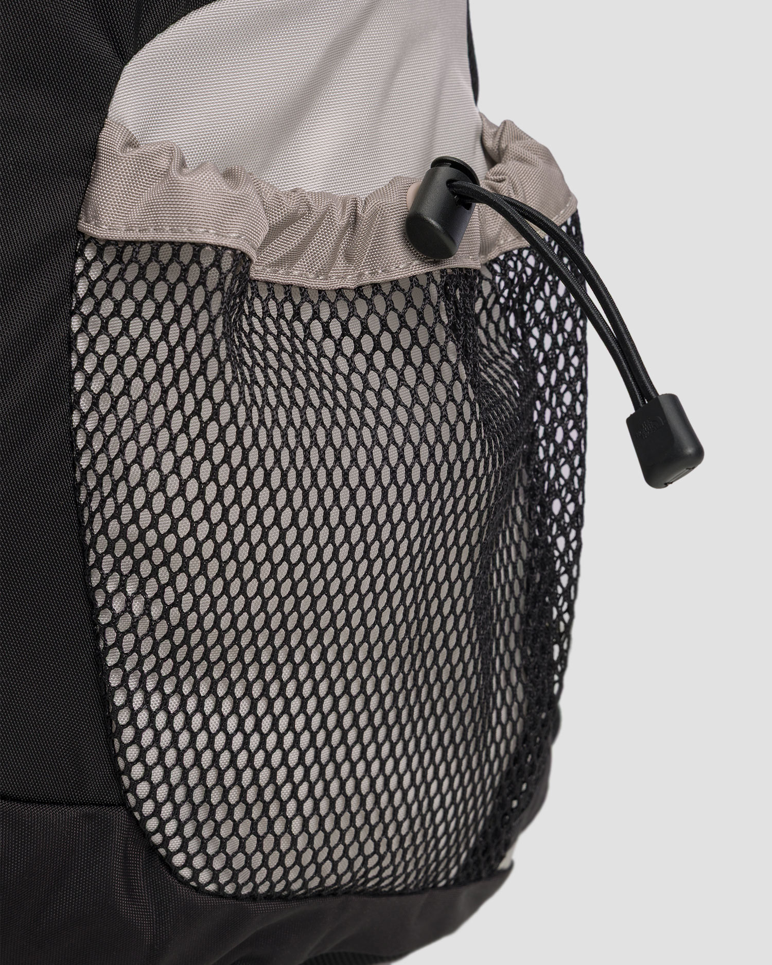 The North Face Hot Shot SE 30L Rucksack in Grau