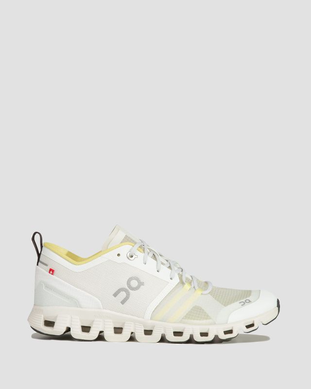 ON RUNNING Cloud X Shift women s trainers 3899121 vapor acacia S