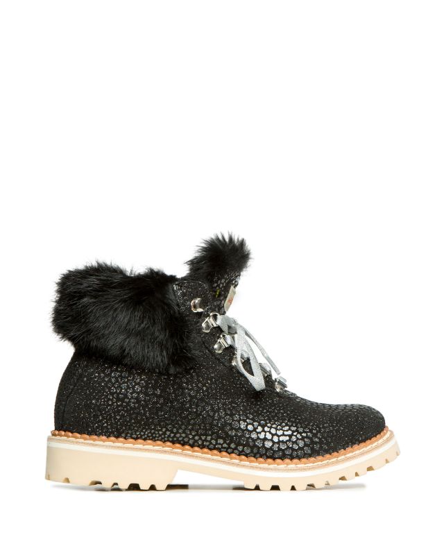 montelliana m1705 black 01.jpg