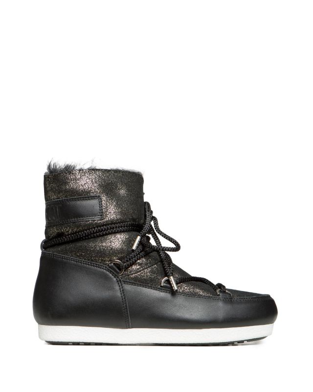 work boots with external steel toe caps