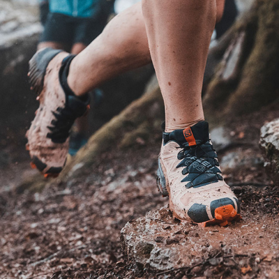 Buty trailowe Salomon do biegania po leśnych ścieżkach