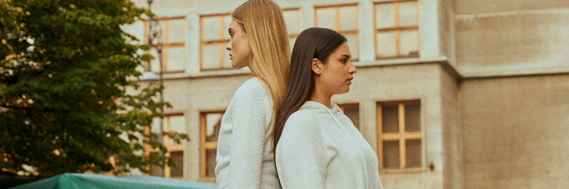 deha bluza z miękkiej dzianiny w kolorze khaki i beżu